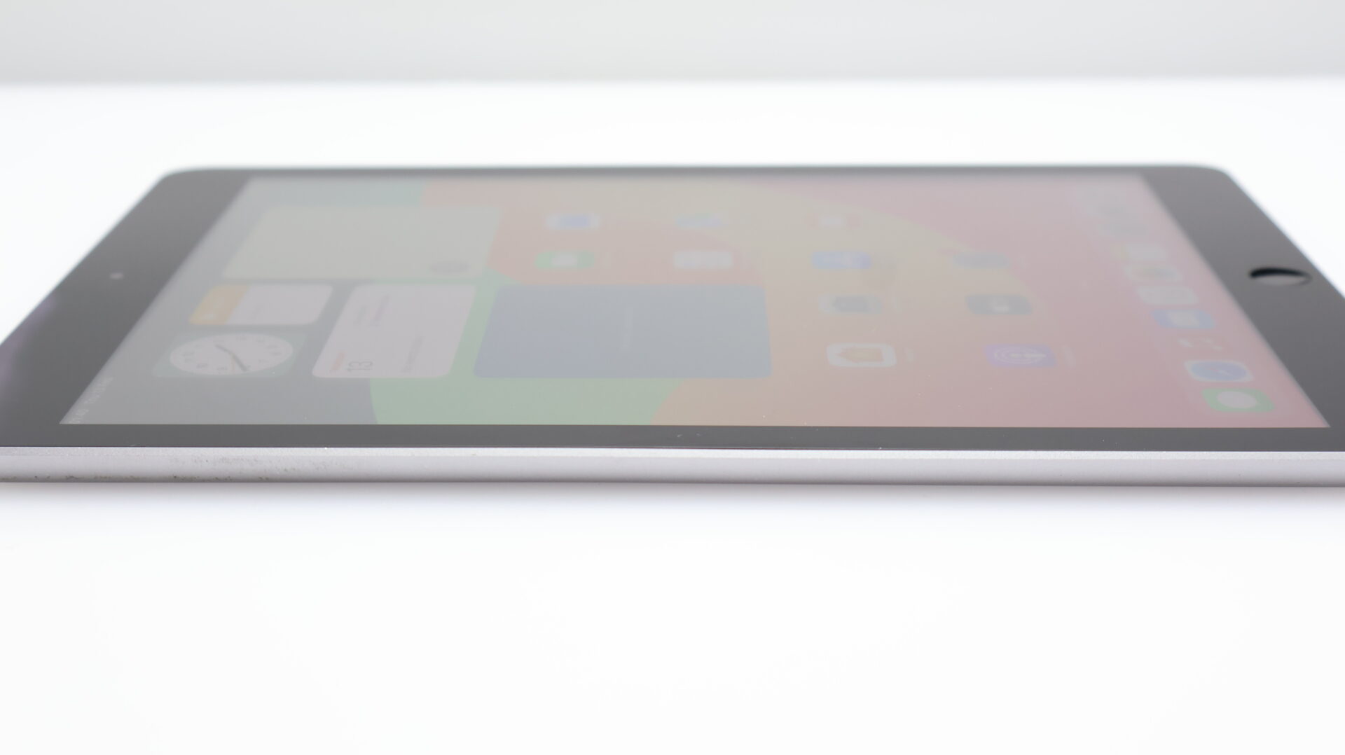 iPad 9.7" 6th Gen 32GB (Wi-Fii Only) Touch ID Not Working Space Gray - Image 10