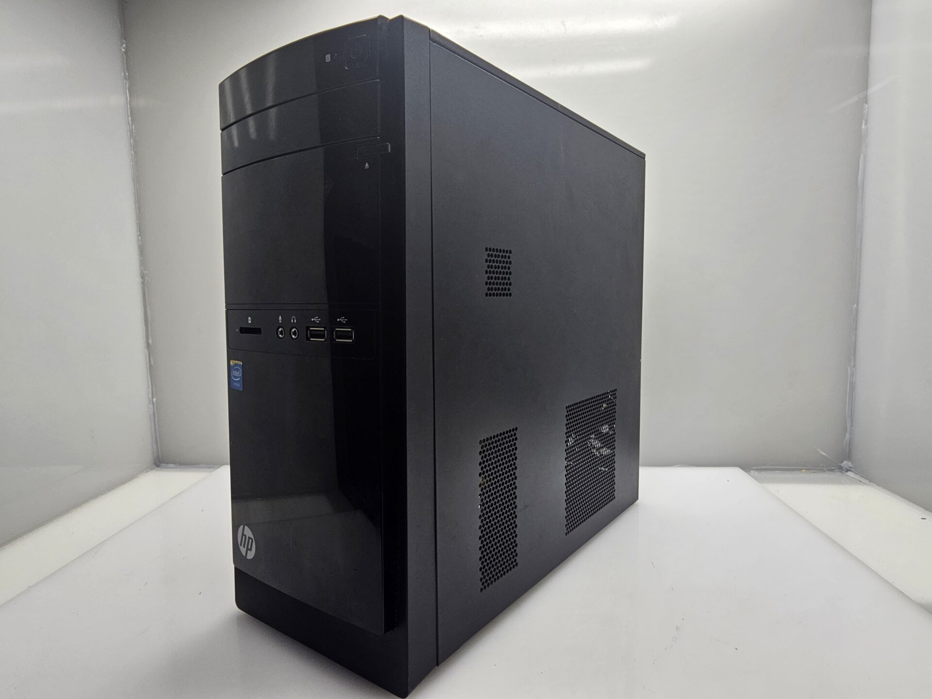 HP 110 Desktop (110-410ni) 8GB DDR3 512GB HDD Black - Image 2