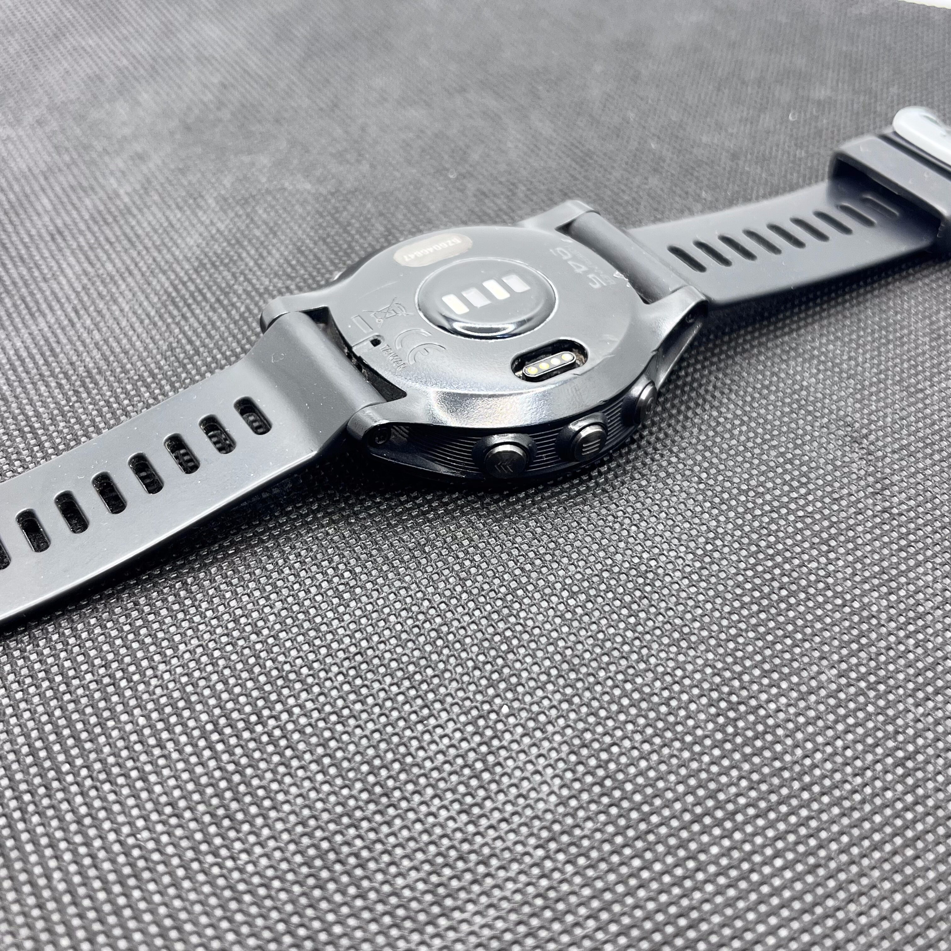 Garmin Forerunner 945 Screen Damage Black (3 Month Warranty) - Image 7