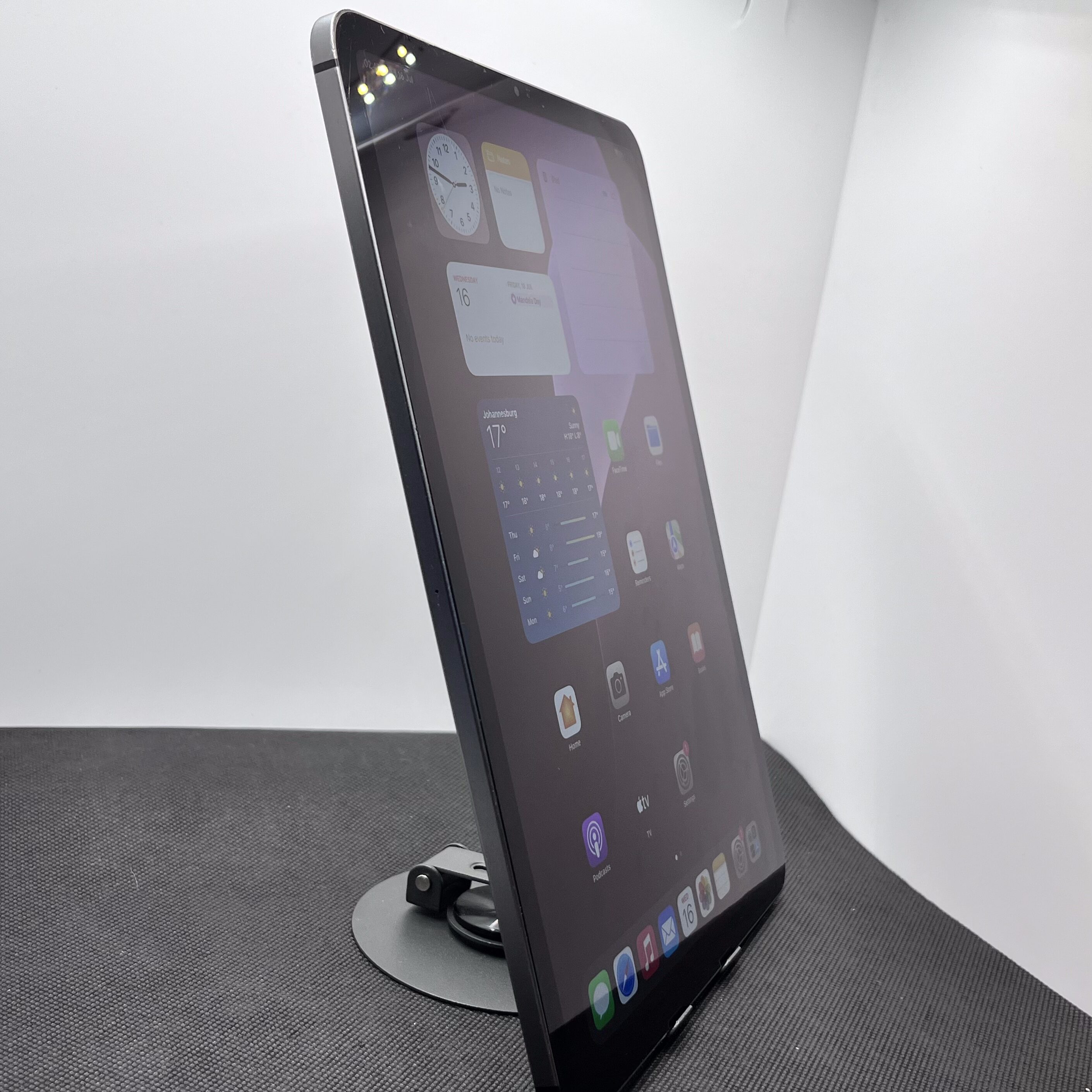 Apple iPad Pro 11" 256GB (5G Wifi Only) Space Grey (6 Month Warranty) - No Face ID - Image 2