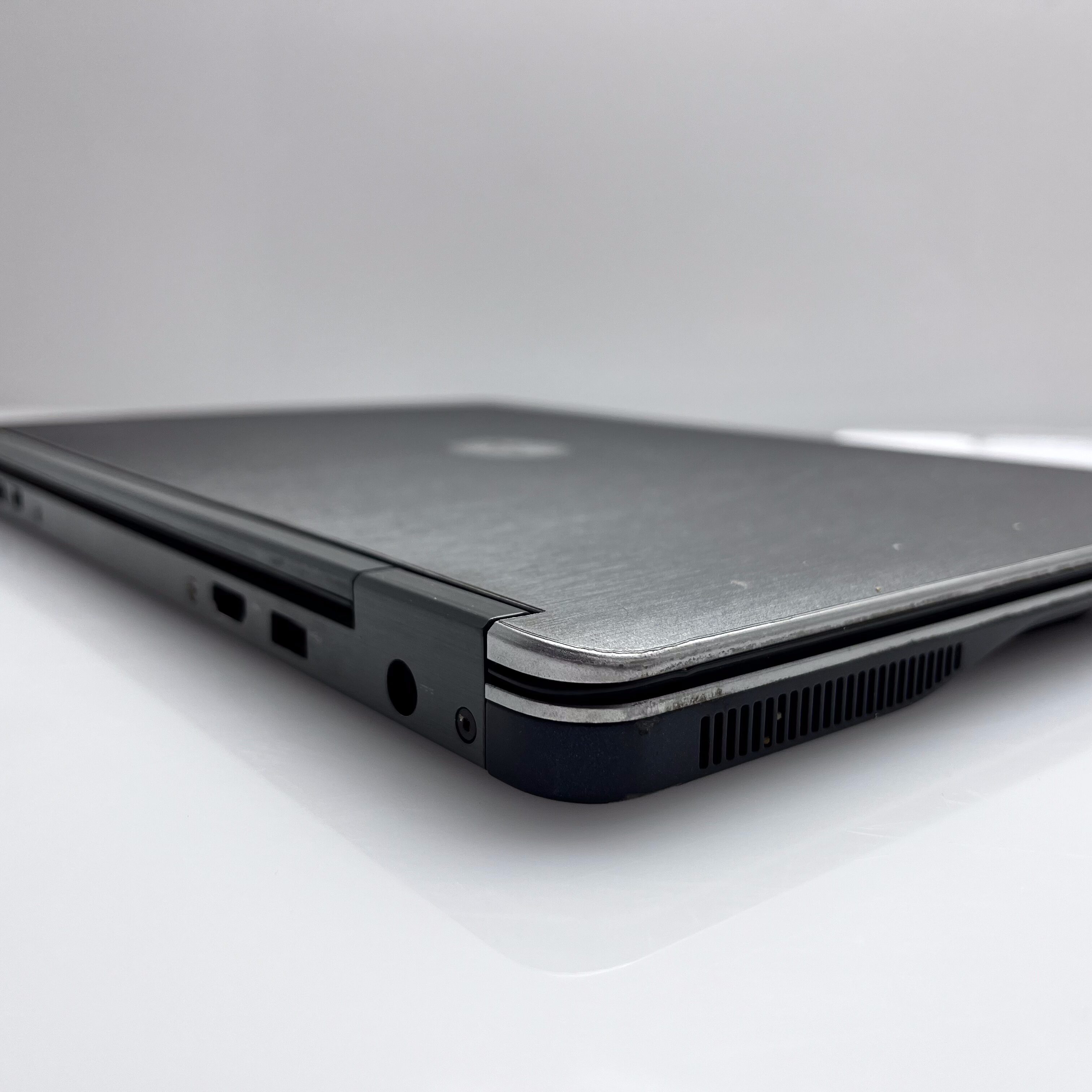 Dell Latitude E7440 "Core i5" 8GB RAM 256GB SSD Grey (3 Month Warranty) - Image 5