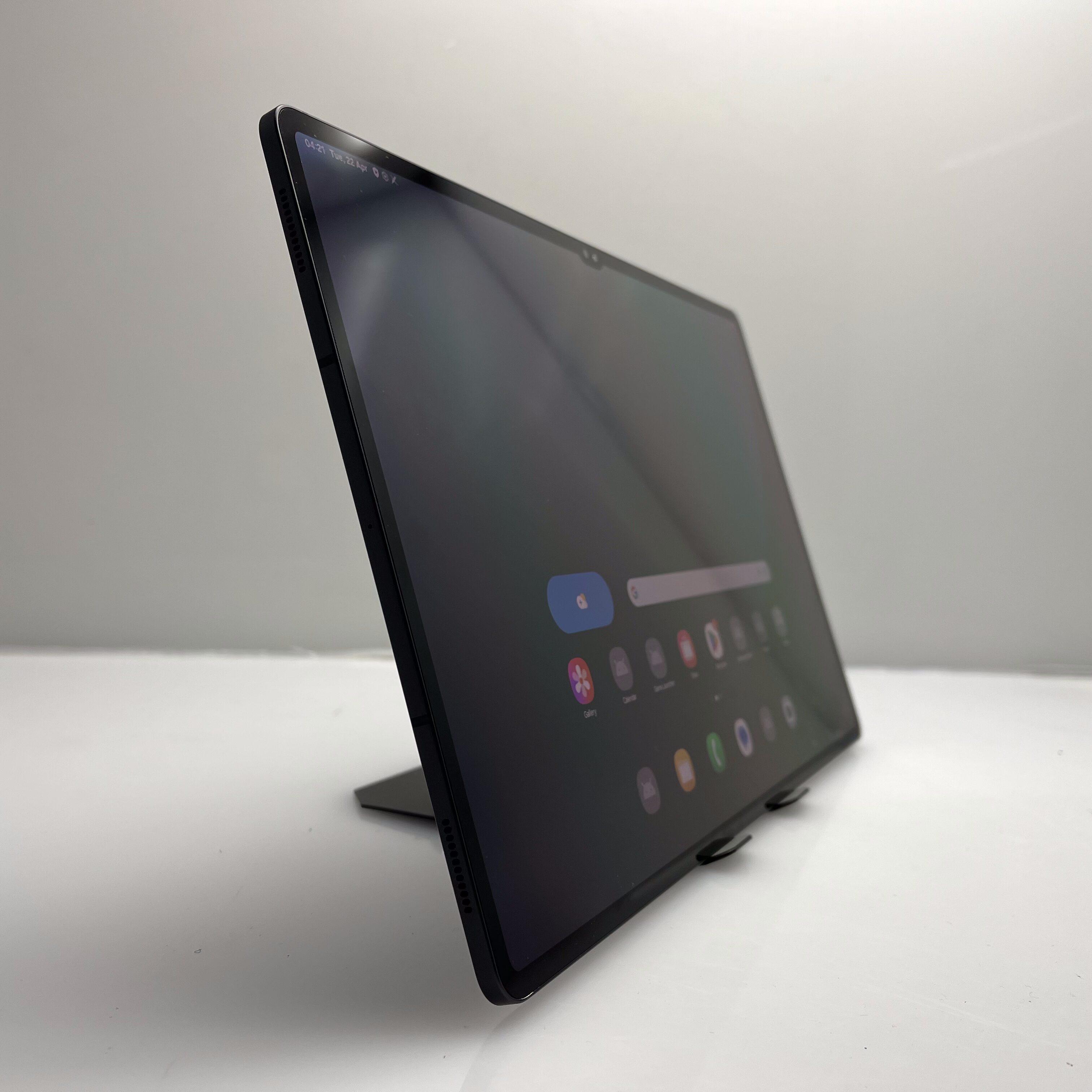 Samsung Galaxy Tab S9 Ultra 5G 256GB Dual Sim Grey (12 Month Warranty) + Keyboard Cover Bundle Value: R700 - Image 2