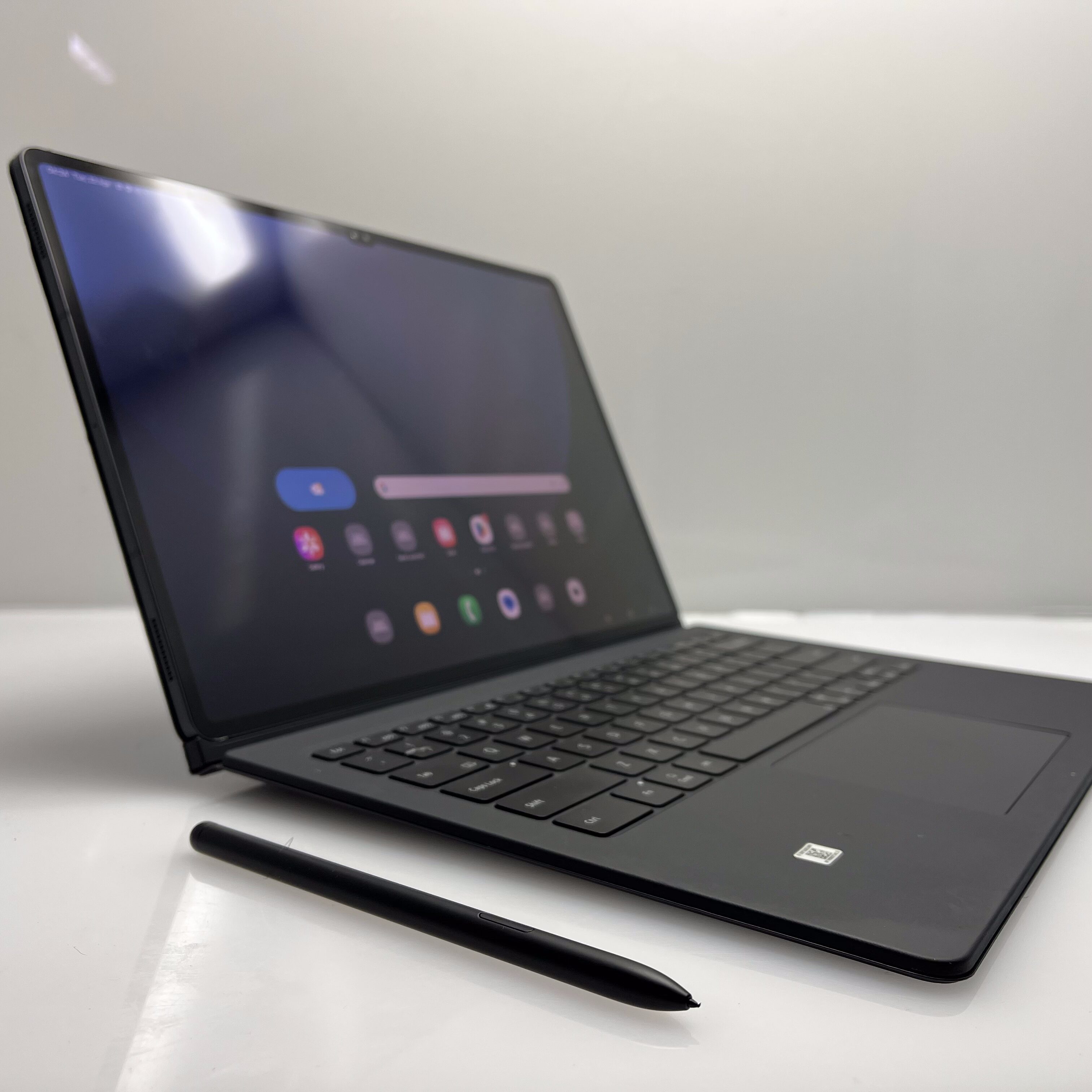 Samsung Galaxy Tab S9 Ultra 5G 256GB Dual Sim Grey (12 Month Warranty) + Keyboard Cover Bundle Value: R700 - Image 10