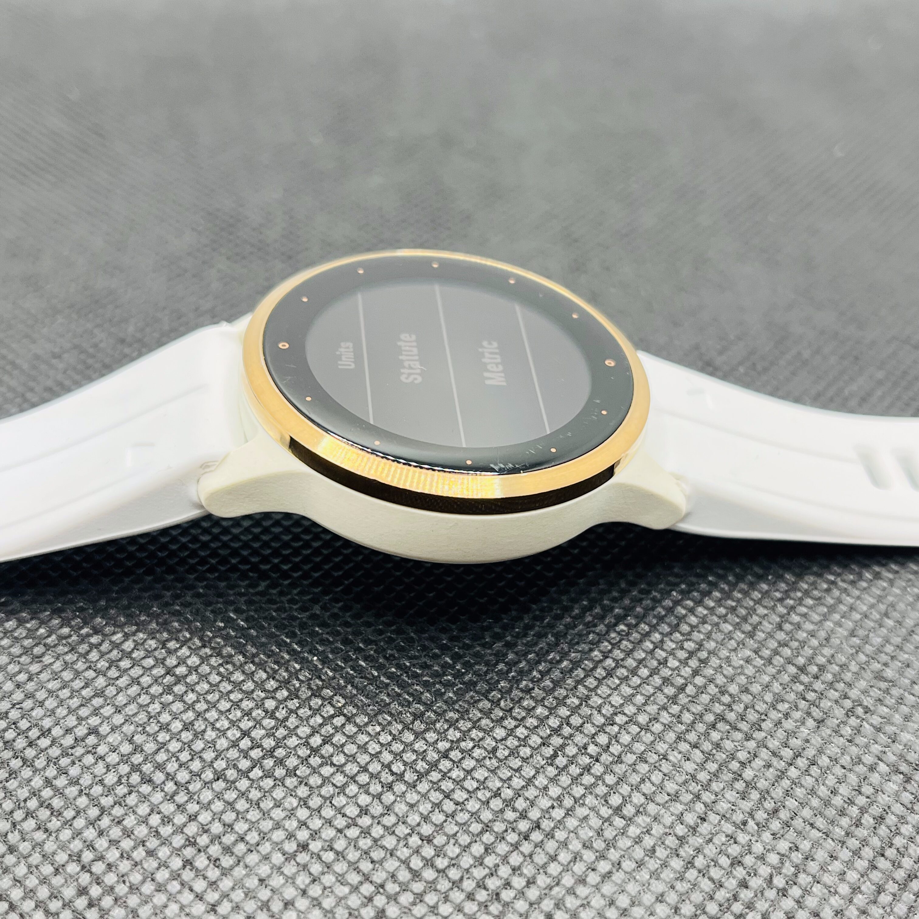 Garmin Vivoactive 4s Gold (3 Month Warranty) - Image 3