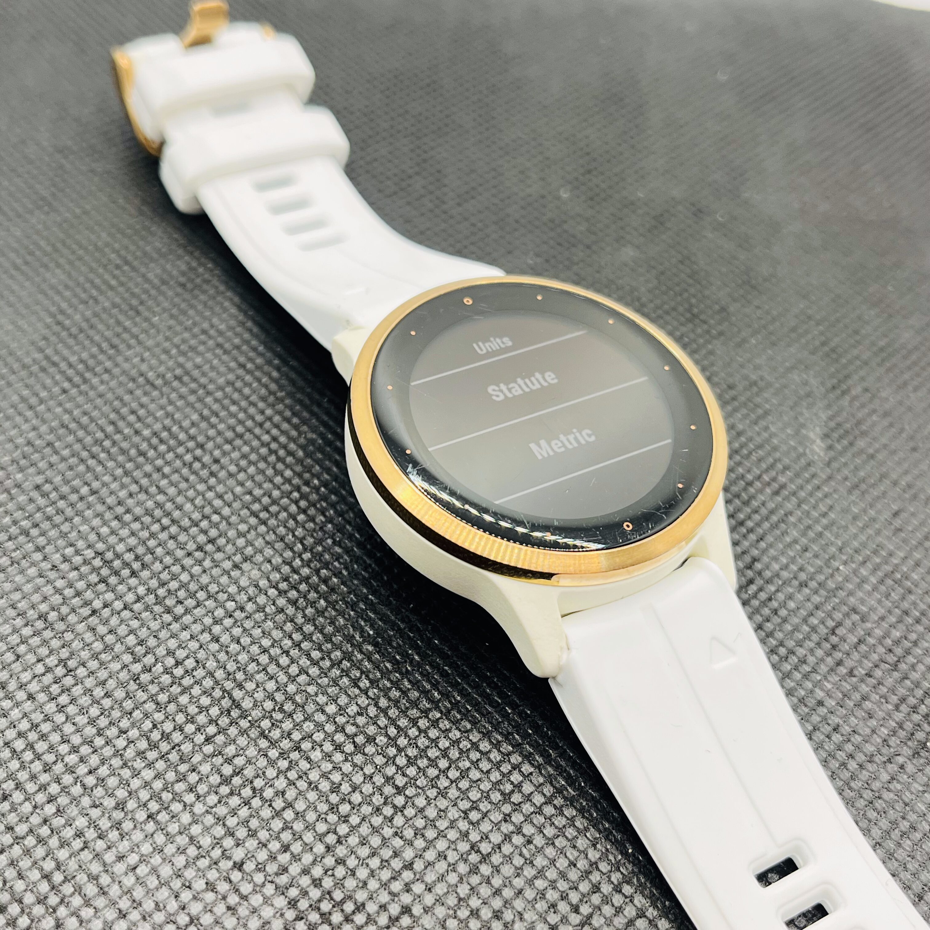 Garmin Vivoactive 4s Gold (3 Month Warranty) - Image 5