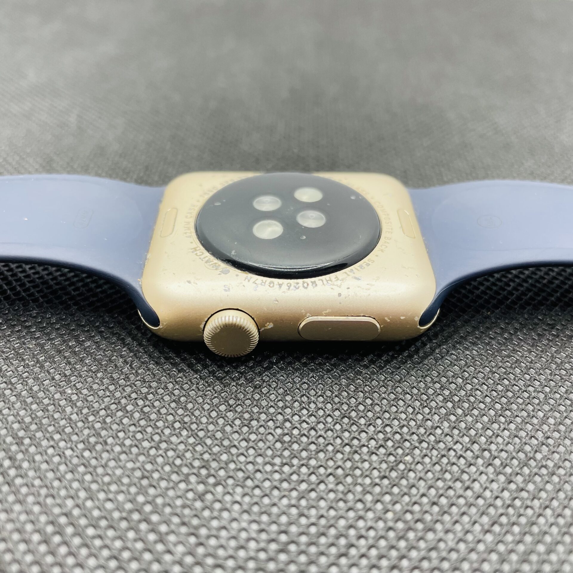 Apple Watch Series 3 42mm GPS Only Gold - Cracked Screen - Image 7