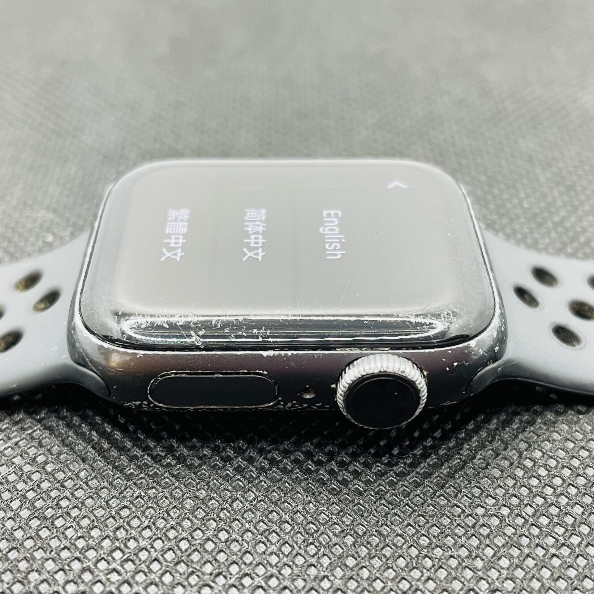 Apple Watch Series 6 Nike 40mm GPS Only Space Gray (3 Month Warranty) - Image 4