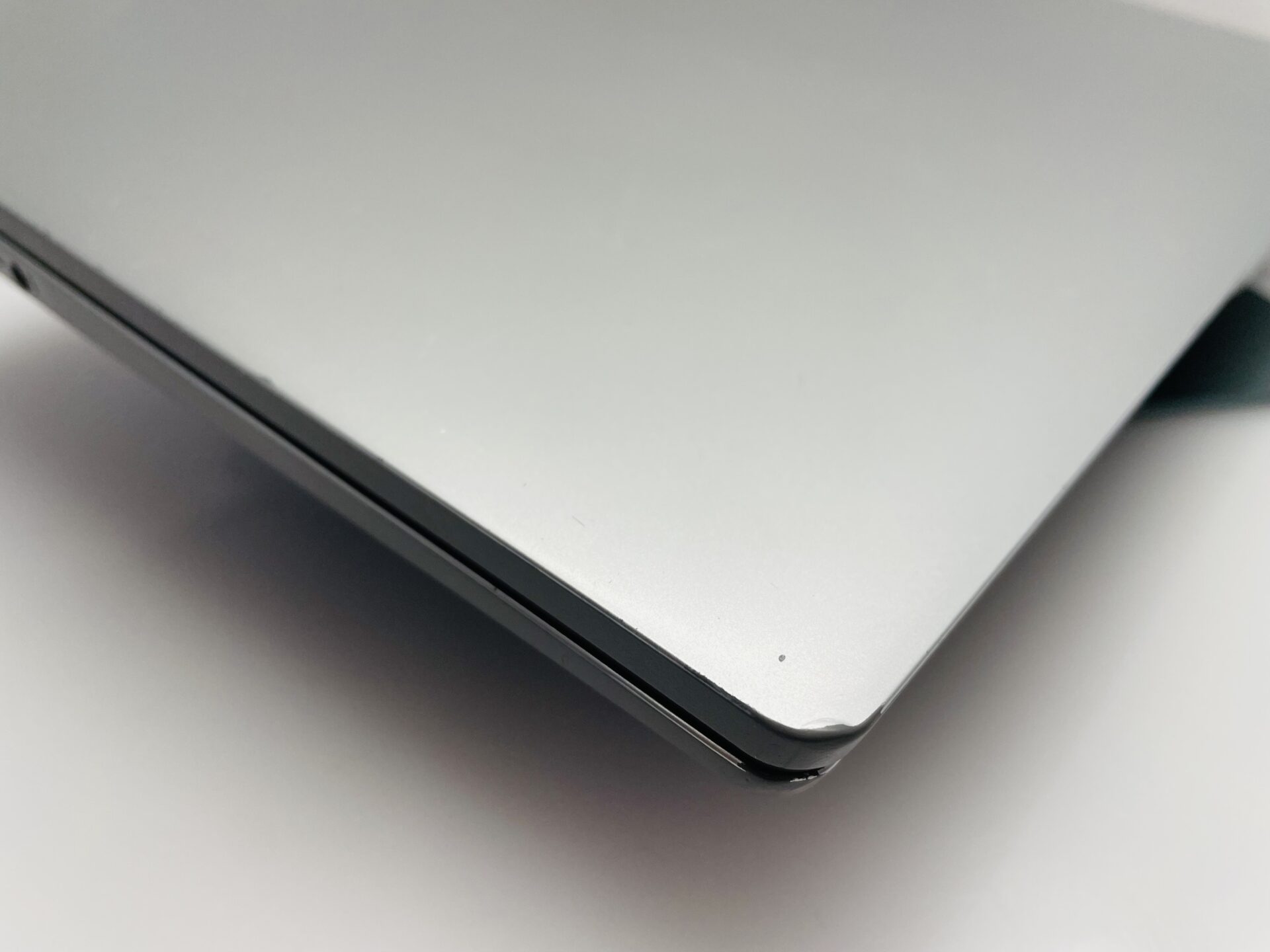 Lenovo Ideapad 1 15AMN7 AMD Ryzen 3 8GB RAM 256GB SSD NVMe Silver – Hinge Damage - Image 7