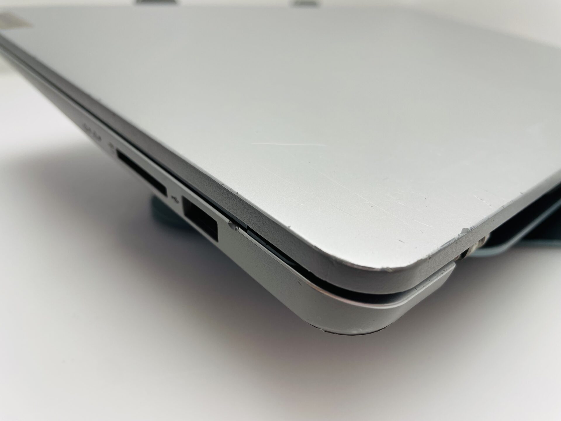 Lenovo Ideapad 1 15AMN7 AMD Ryzen 3 8GB RAM 256GB SSD NVMe Silver – Hinge Damage - Image 8