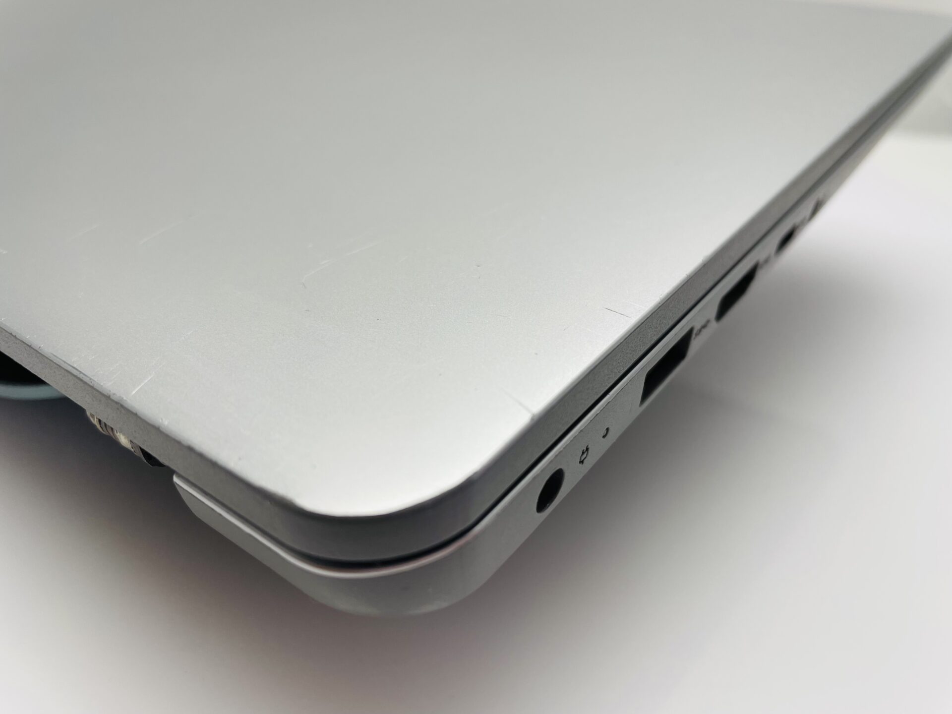 Lenovo Ideapad 1 15AMN7 AMD Ryzen 3 8GB RAM 256GB SSD NVMe Silver – Hinge Damage - Image 9