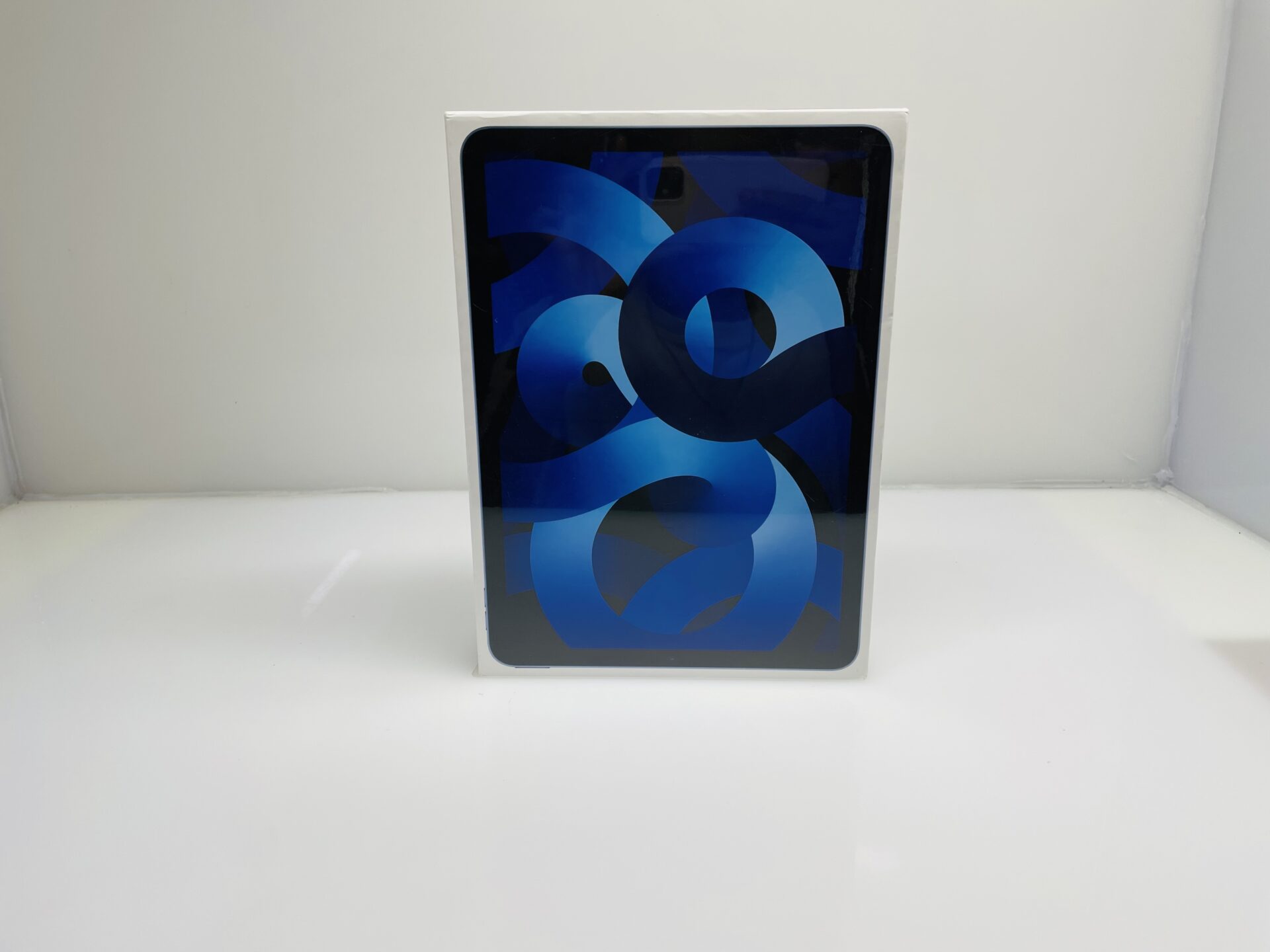 Apple iPad Air 5th Gen 256GB (Wifi Only) Blue – Sealed (Original Warranty + 3 Year Warranty) - Image 4