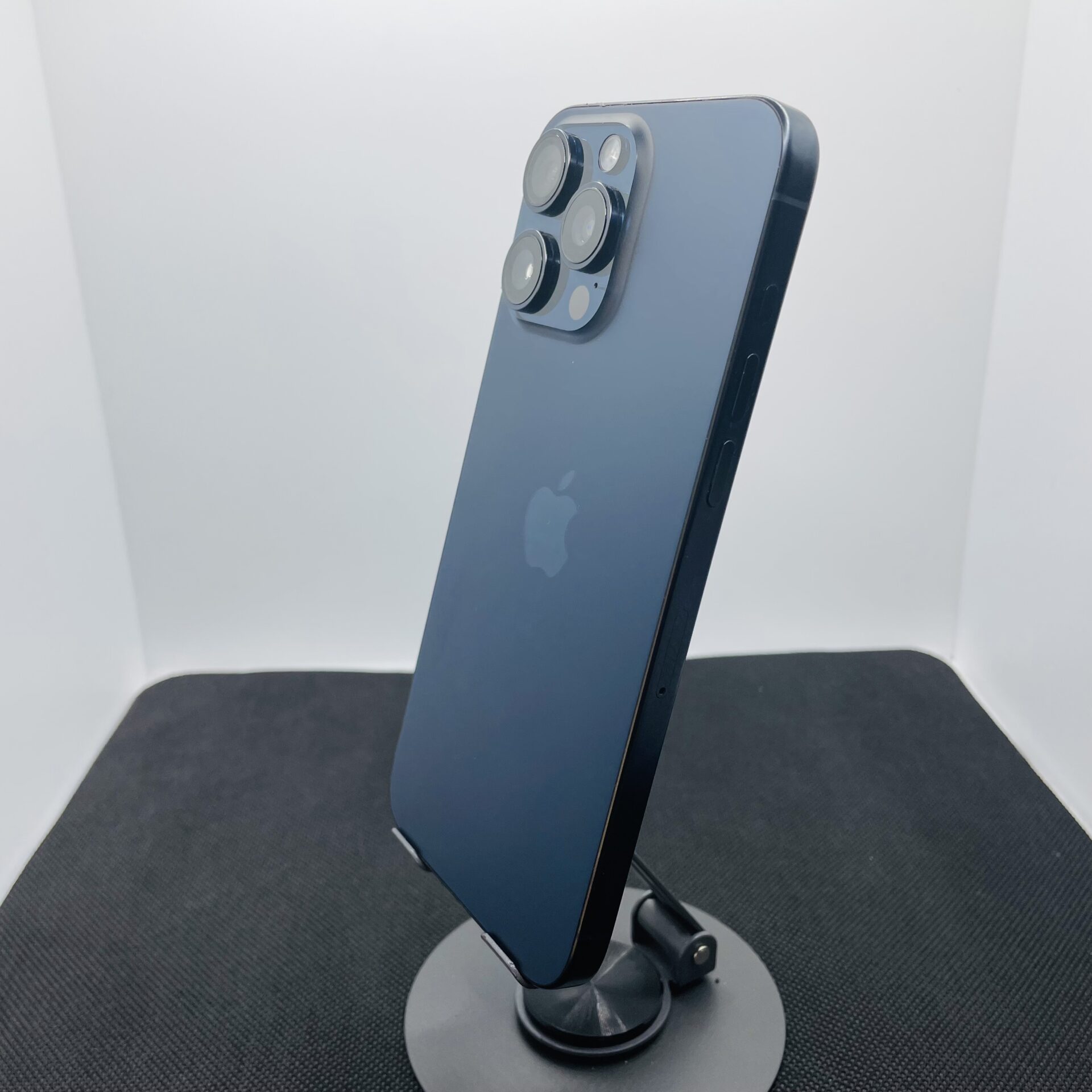 Apple iPhone 15 Pro Max 256GB Blue Titanium – (Grade B) - Image 8