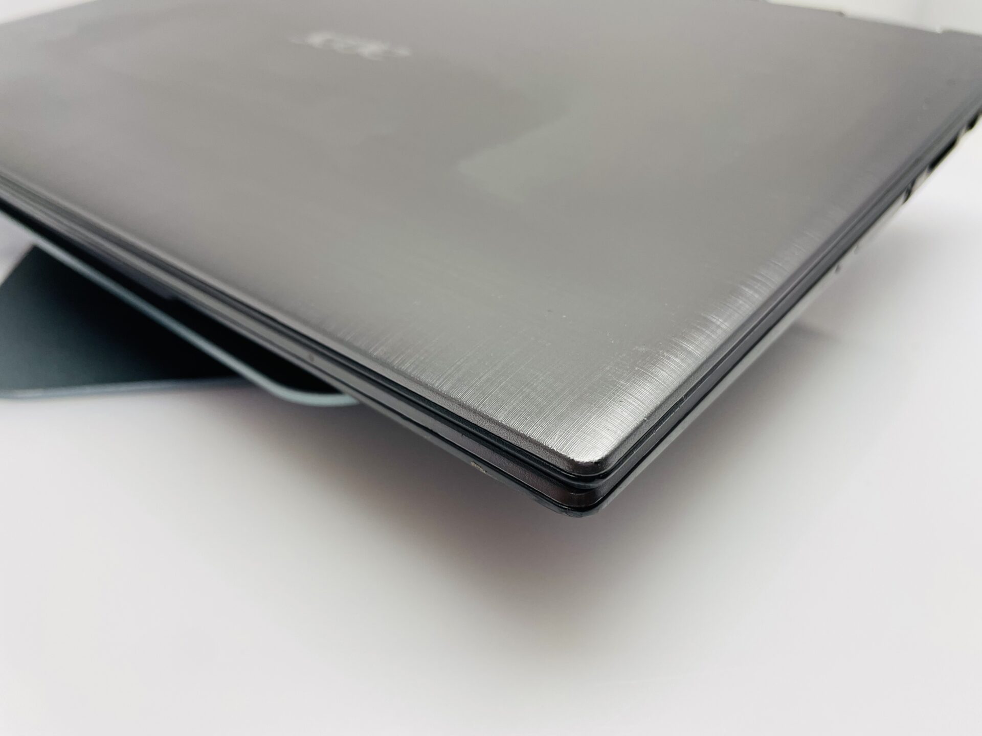 Acer Spin 3 8th Gen “Core i3” 2.10GHz 4GB RAM 1TB SSD Black - (Grade B) - Image 9