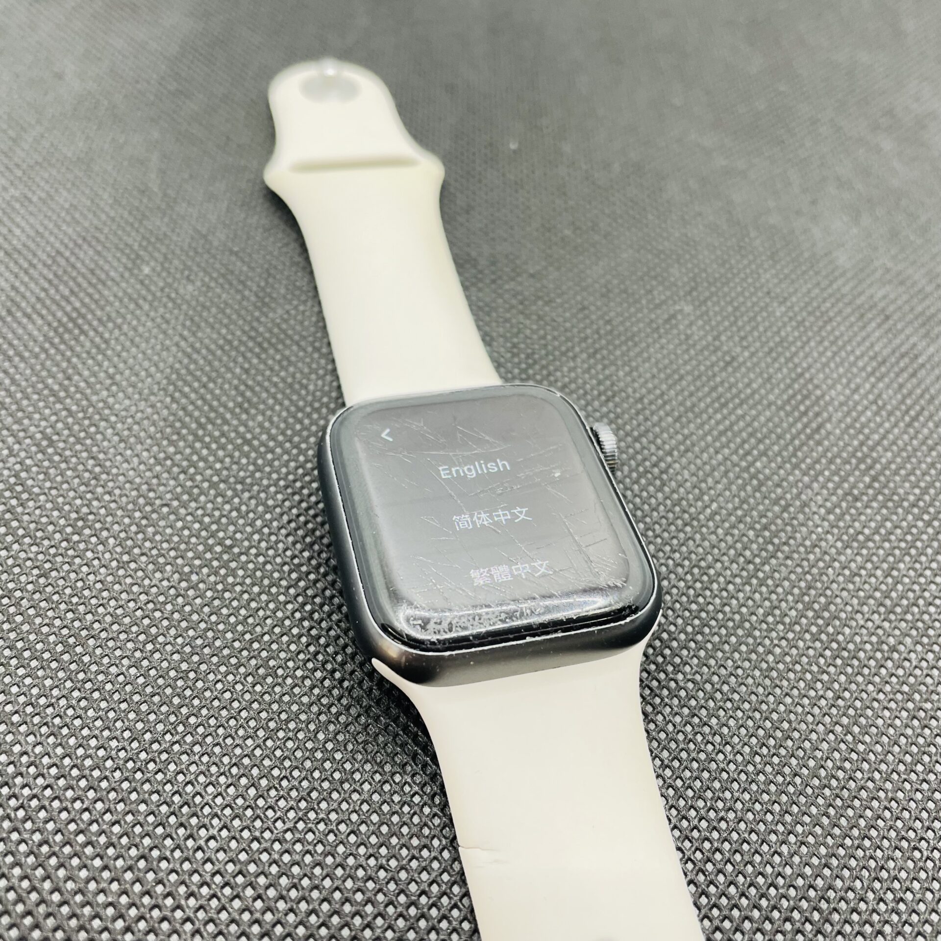 Apple Watch Series 6 40mm GPS Only Space Gray (Grade B) – With Beige Straps - Image 5