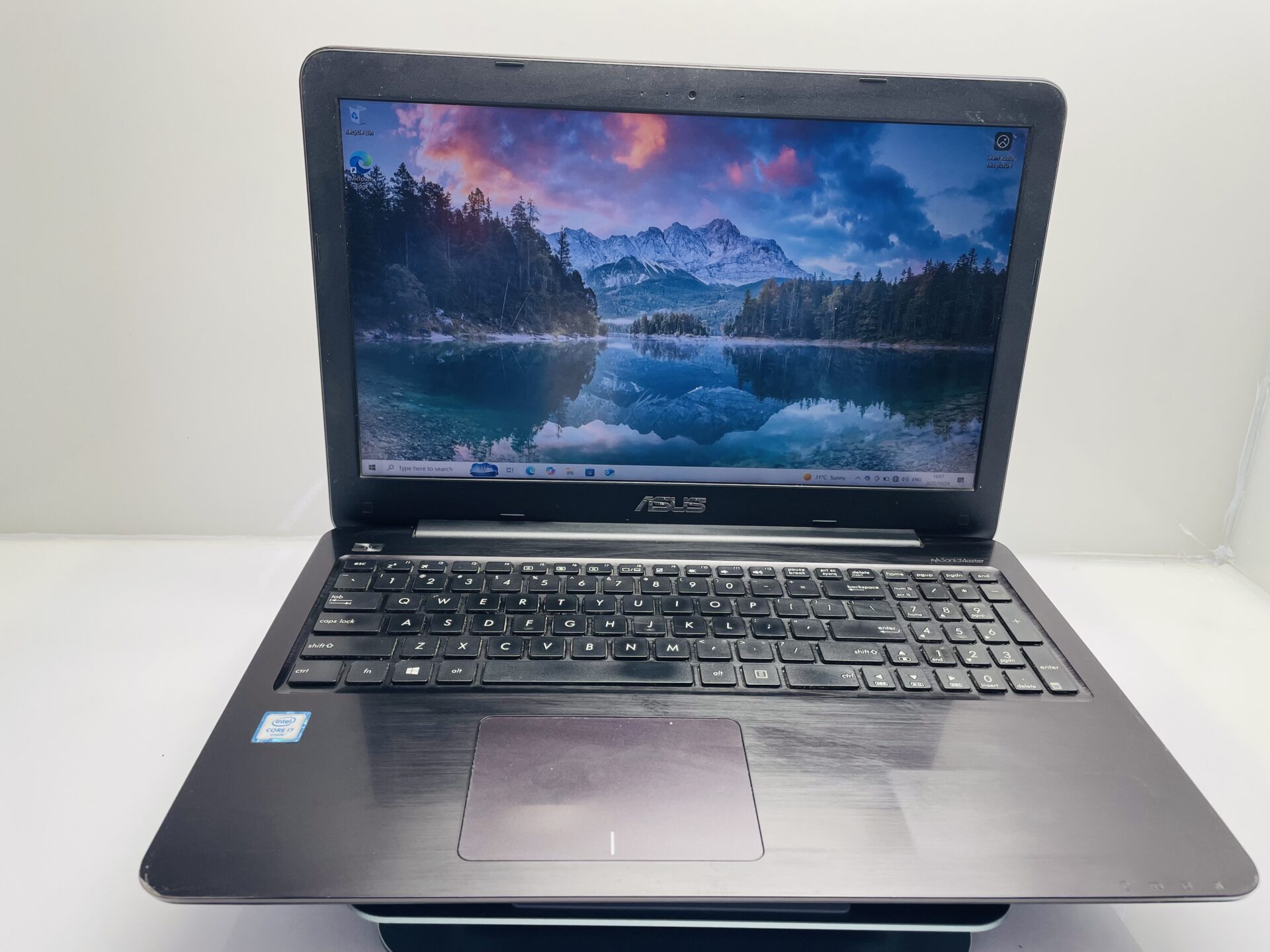 Asus X556U "Core i7" 2.50GHz 16GB RAM 1TB SSD Black - (Grade B) - Image 2