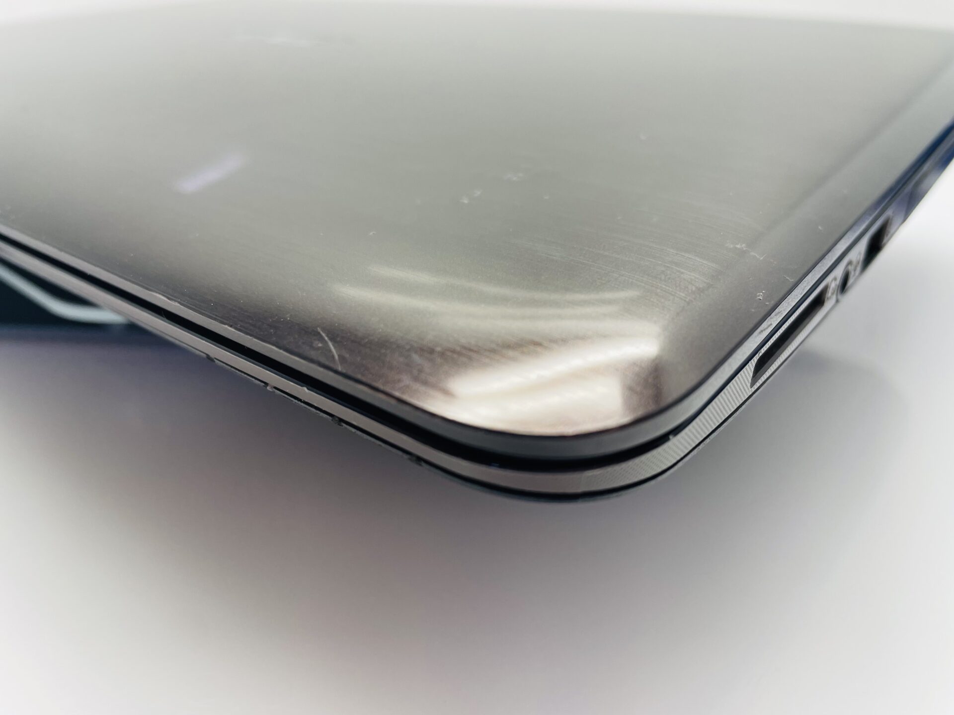 Asus X556U "Core i7" 2.50GHz 16GB RAM 1TB SSD Black - (Grade B) - Image 6