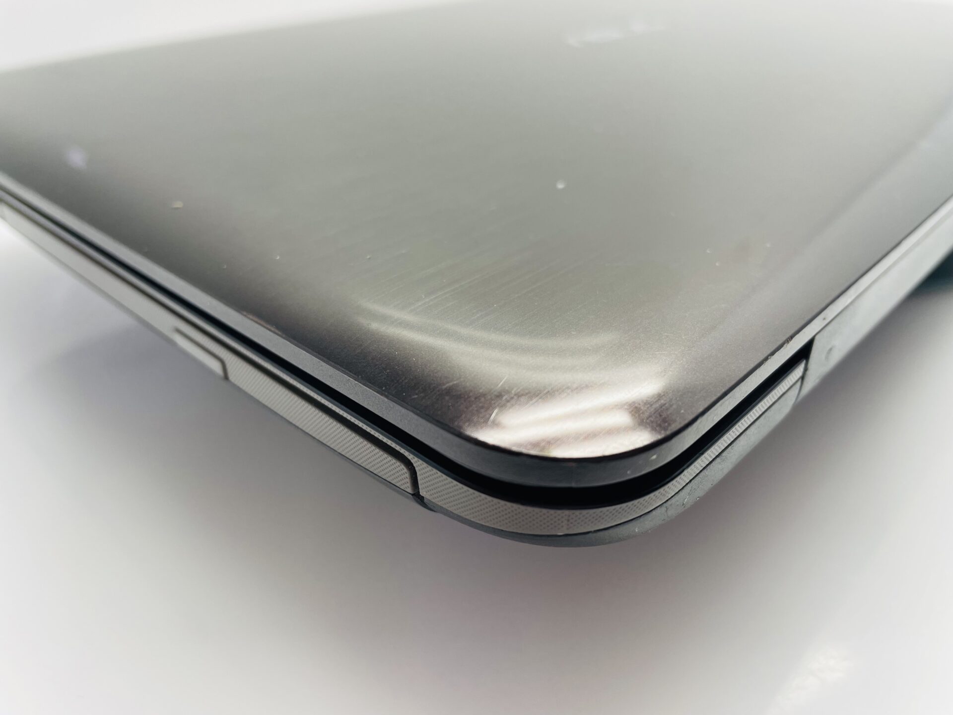 Asus X556U "Core i7" 2.50GHz 16GB RAM 1TB SSD Black - (Grade B) - Image 7