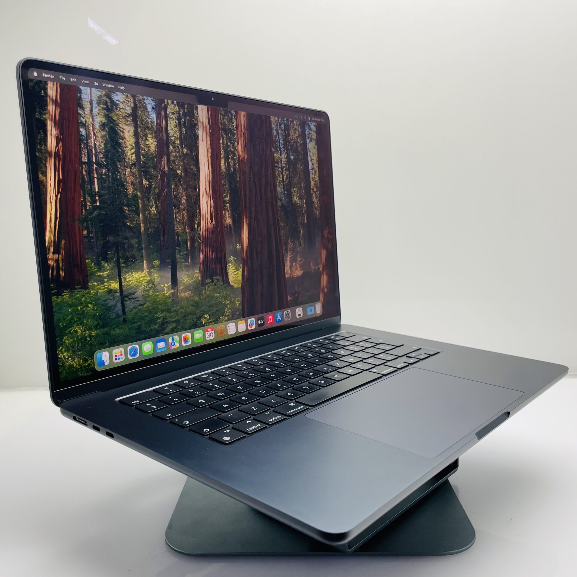 Apple Macbook Air "M3" 15-inch 8 CPU/10 GPU 8GB RAM 256GB SSD Midnight (12 Month Warranty) - Image 5