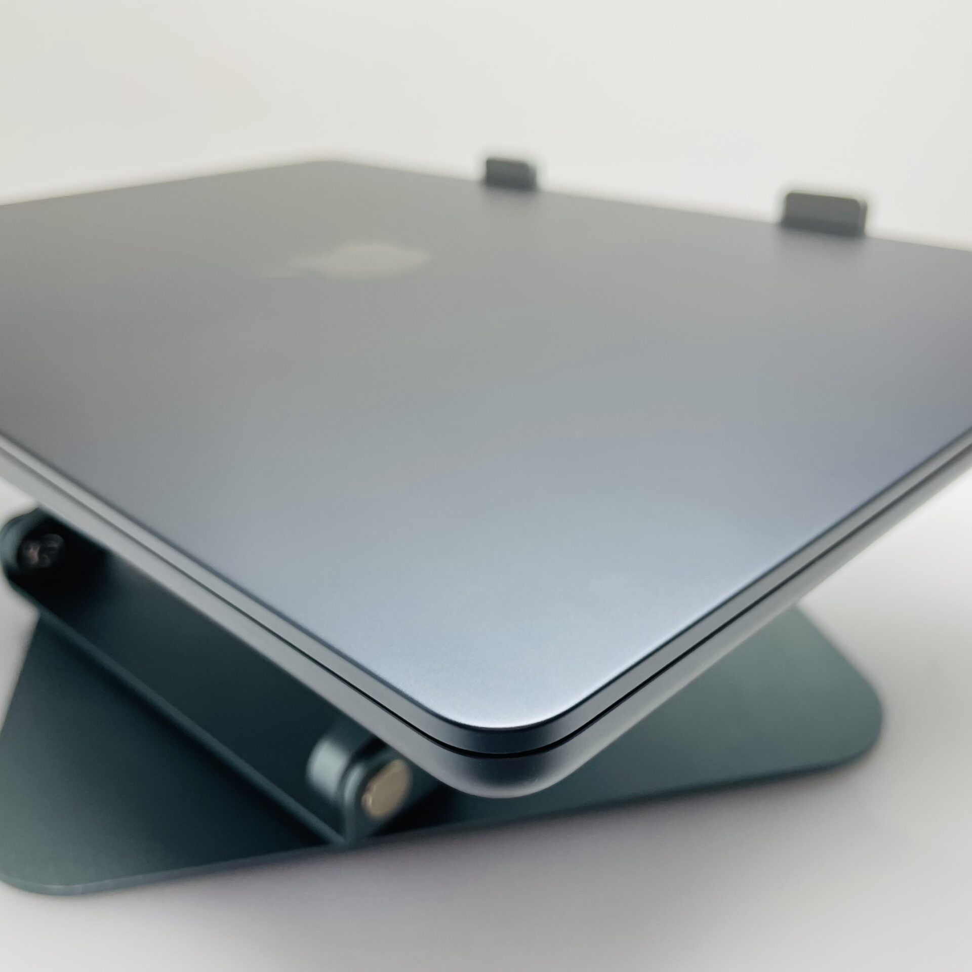 Apple Macbook Air "M3" 15-inch 8 CPU/10 GPU 8GB RAM 256GB SSD Midnight (12 Month Warranty) - Image 8