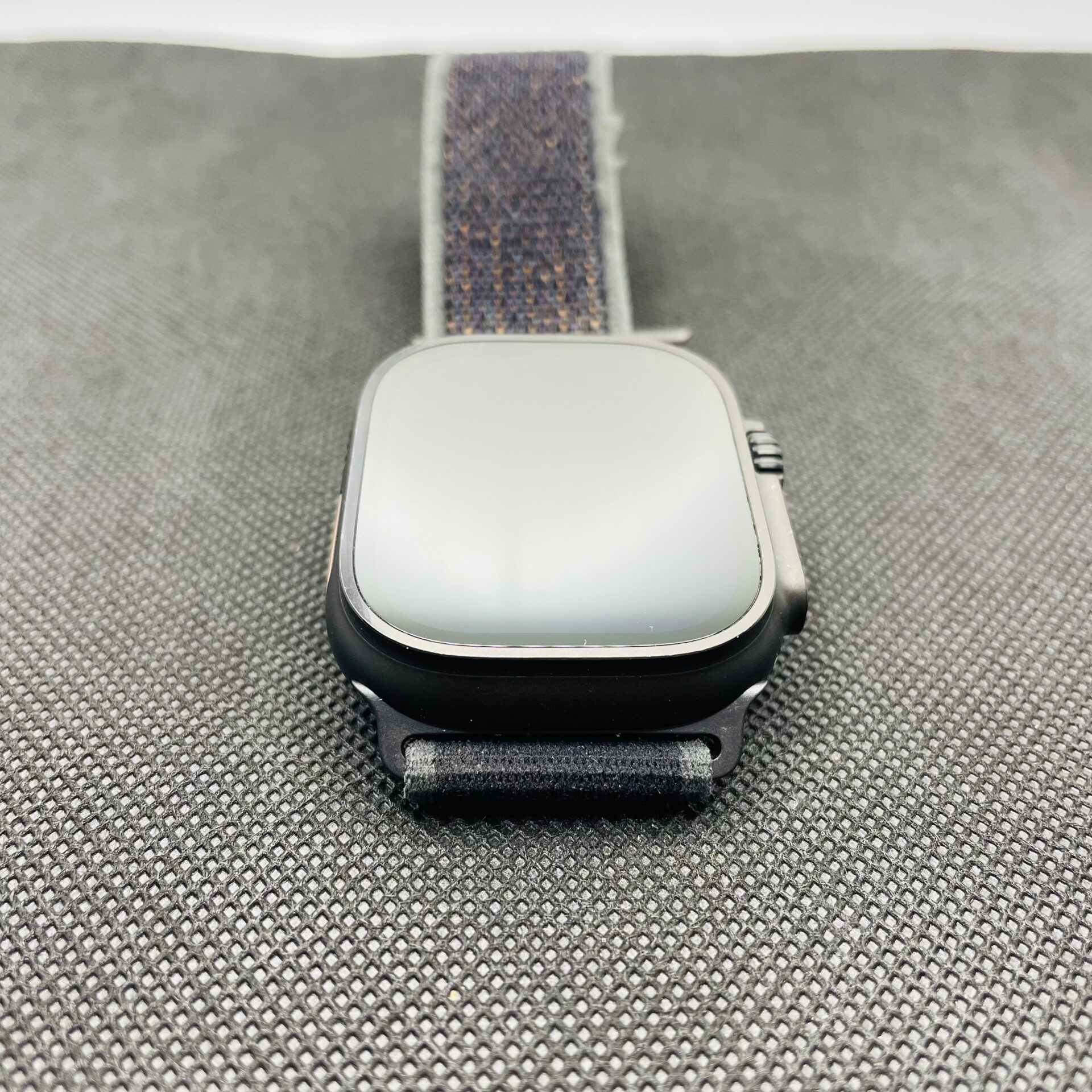 Apple Watch Ultra 2 49mm LTE Black Titanium (Grade B) – With Black Nylon Straps - Image 5