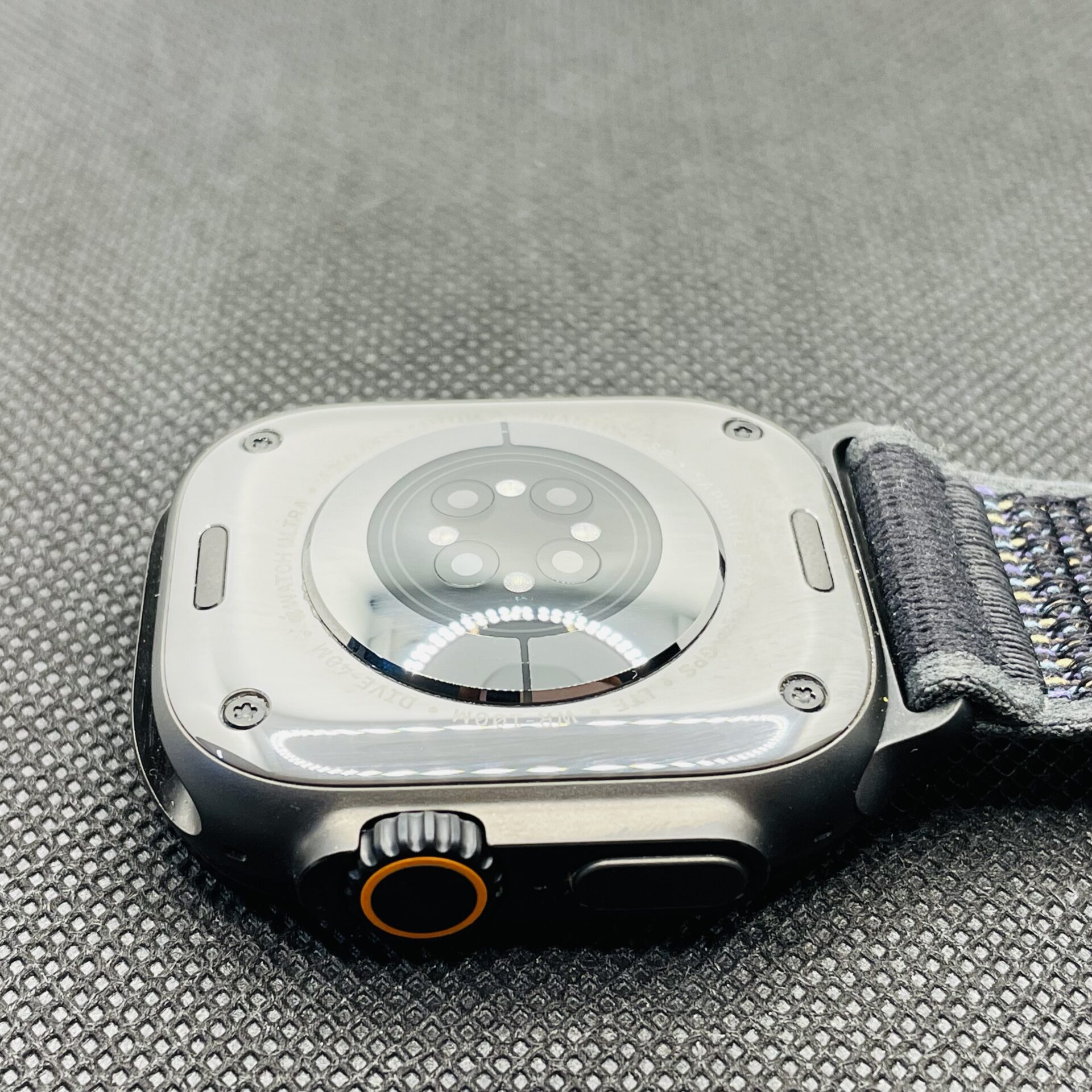 Apple Watch Ultra 2 49mm LTE Black Titanium (Grade B) – With Black Nylon Straps - Image 6