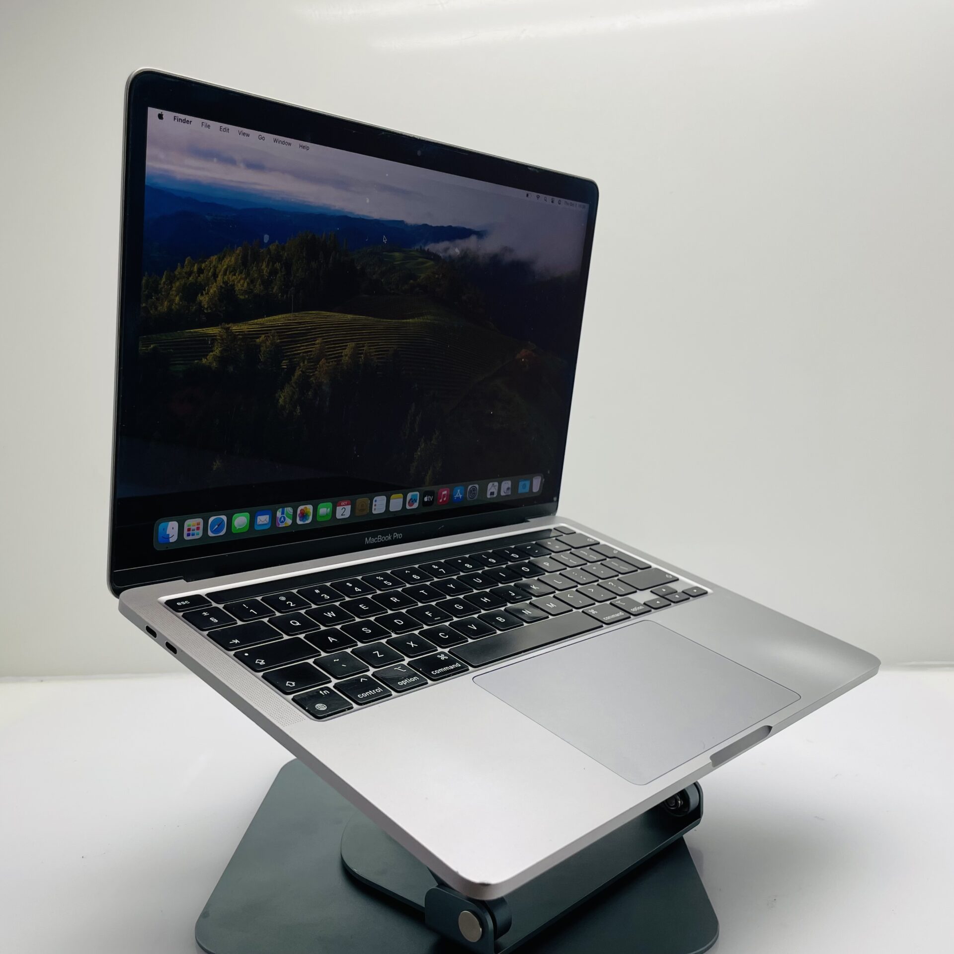 Apple MacBook Pro “M1” 13-inch 8 CPU/8 GPU (2020) 16GB RAM 256GB SSD Space Grey (12 Month Warranty) – Cracked LCD Panel - Image 10