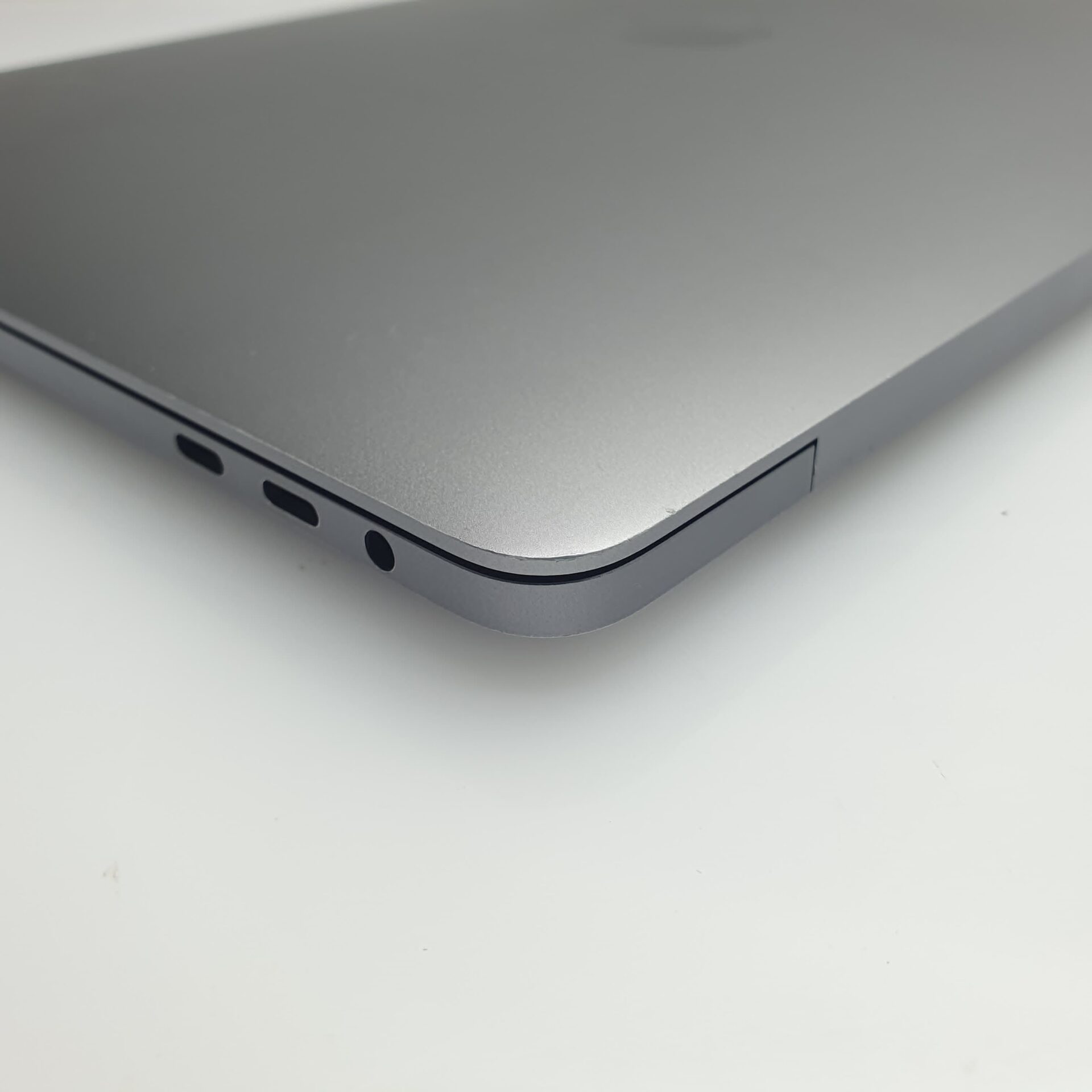 Apple MacBook Pro 15-inch “Core i9” 2.3GHz (Touch/2019) 16GB RAM 512GB SSD Space Gray - Grade B - Image 8