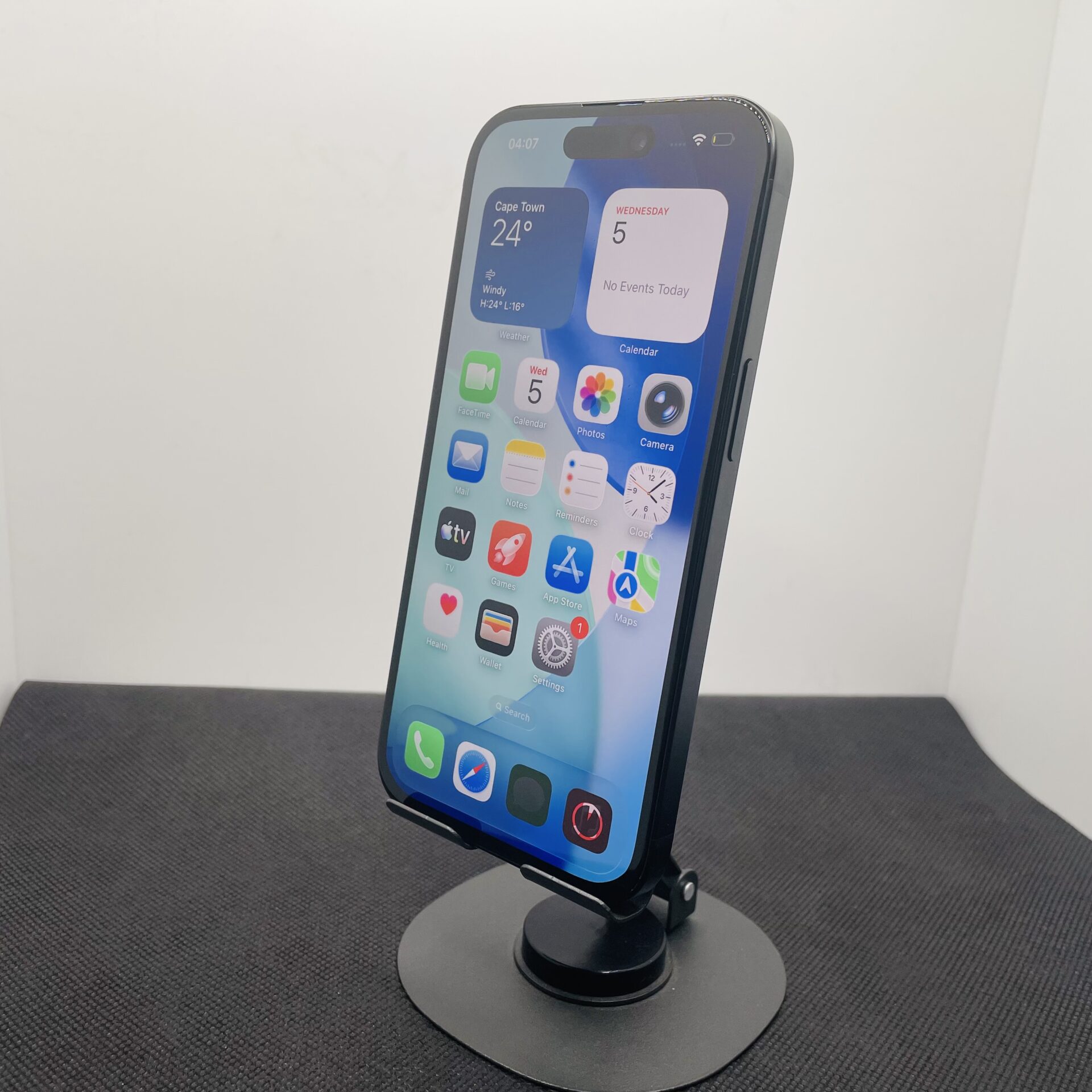 Apple iPhone 15 128GB Black - (Grade B) - Image 4