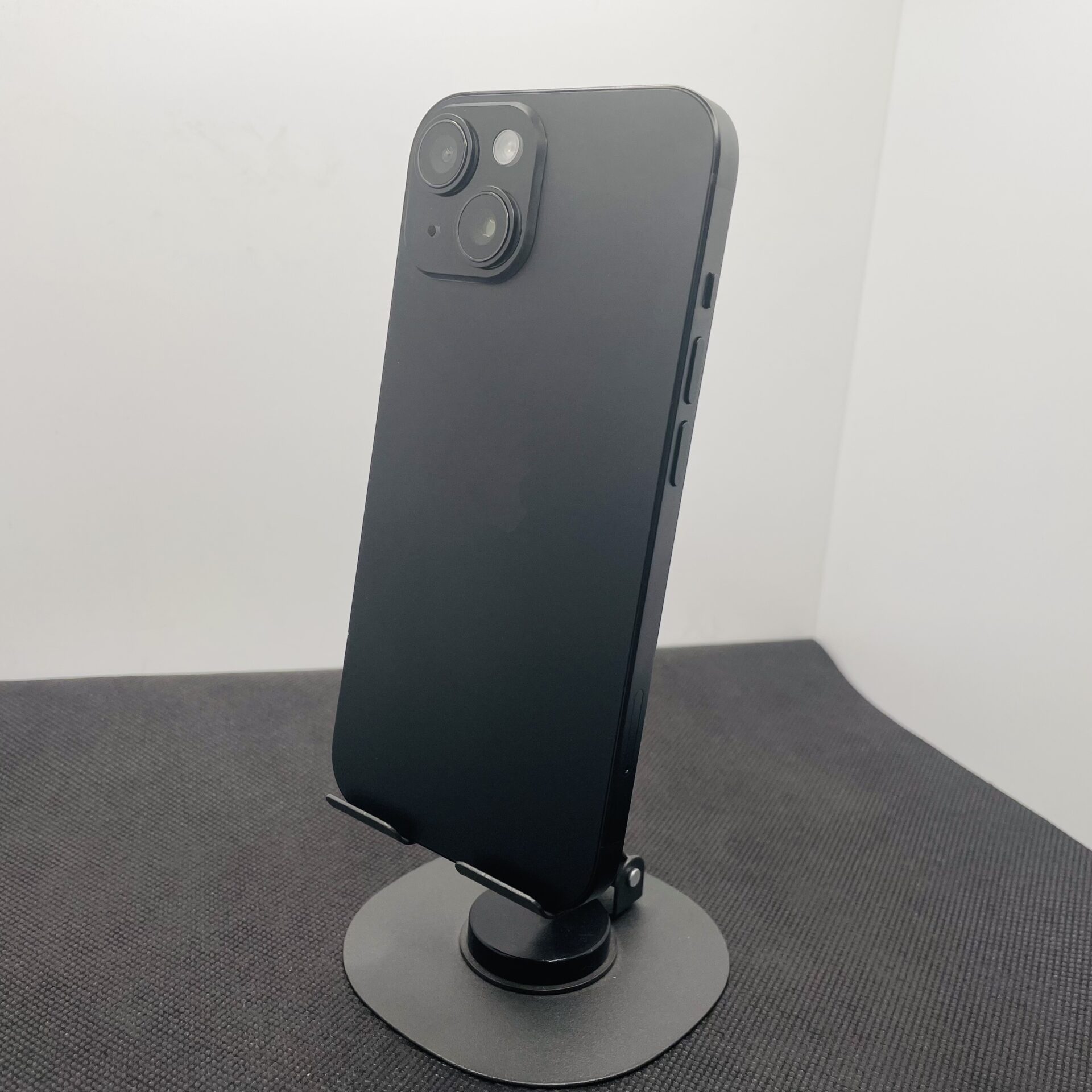 Apple iPhone 15 128GB Black - (Grade B) - Image 9