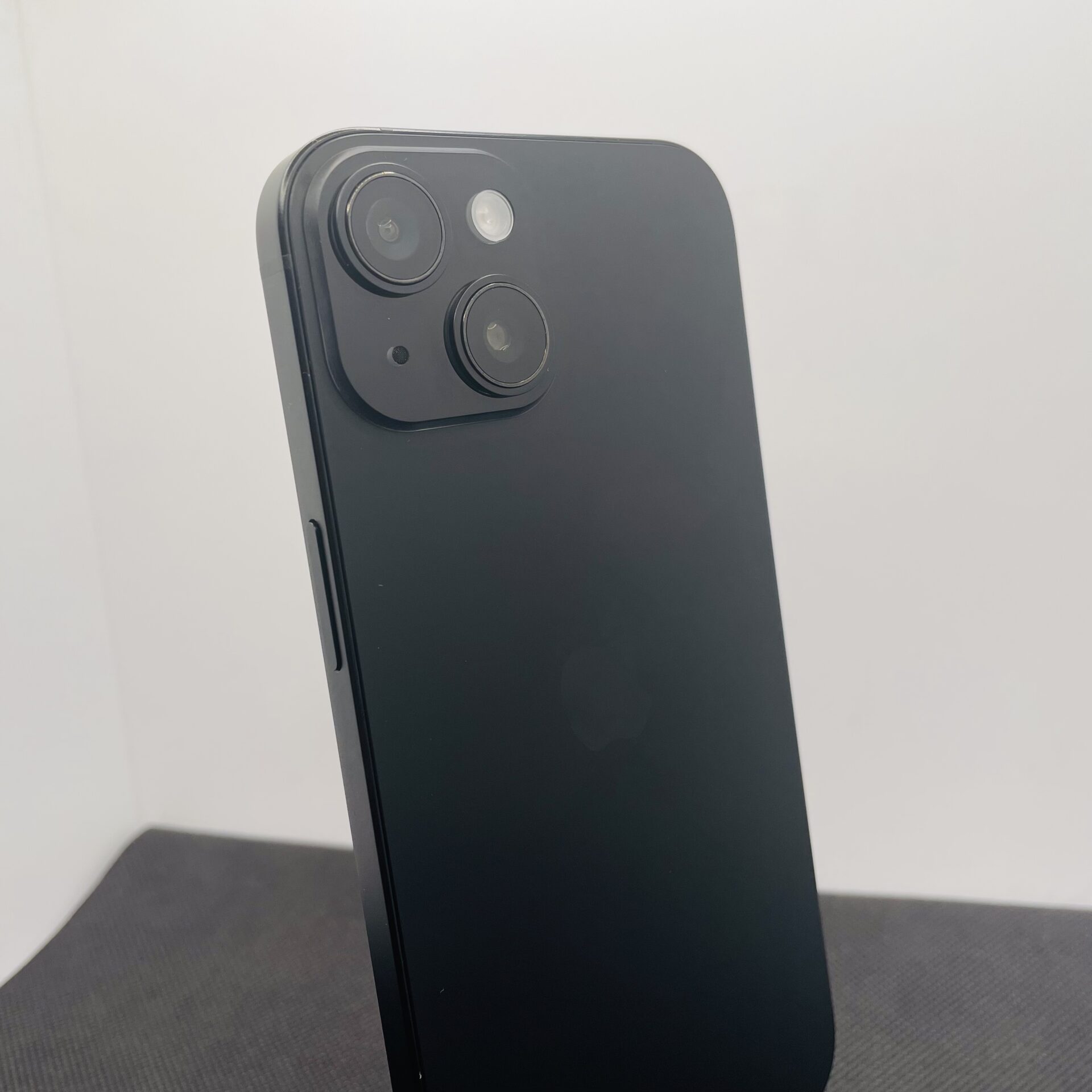 Apple iPhone 15 128GB Black - (Grade B) - Image 10