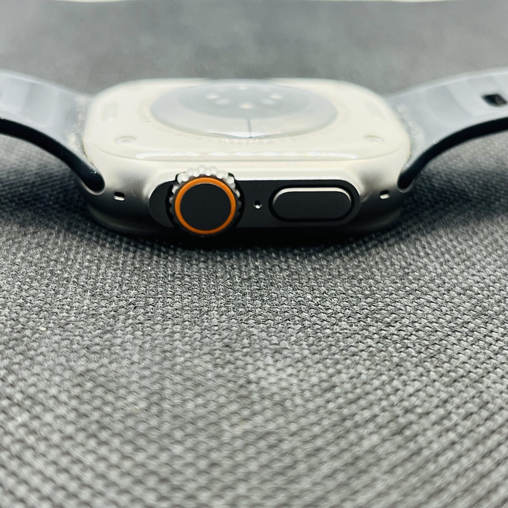 Apple Watch Ultra 49mm LTE Black Titanium (Grade B) – With Black Straps - Image 6