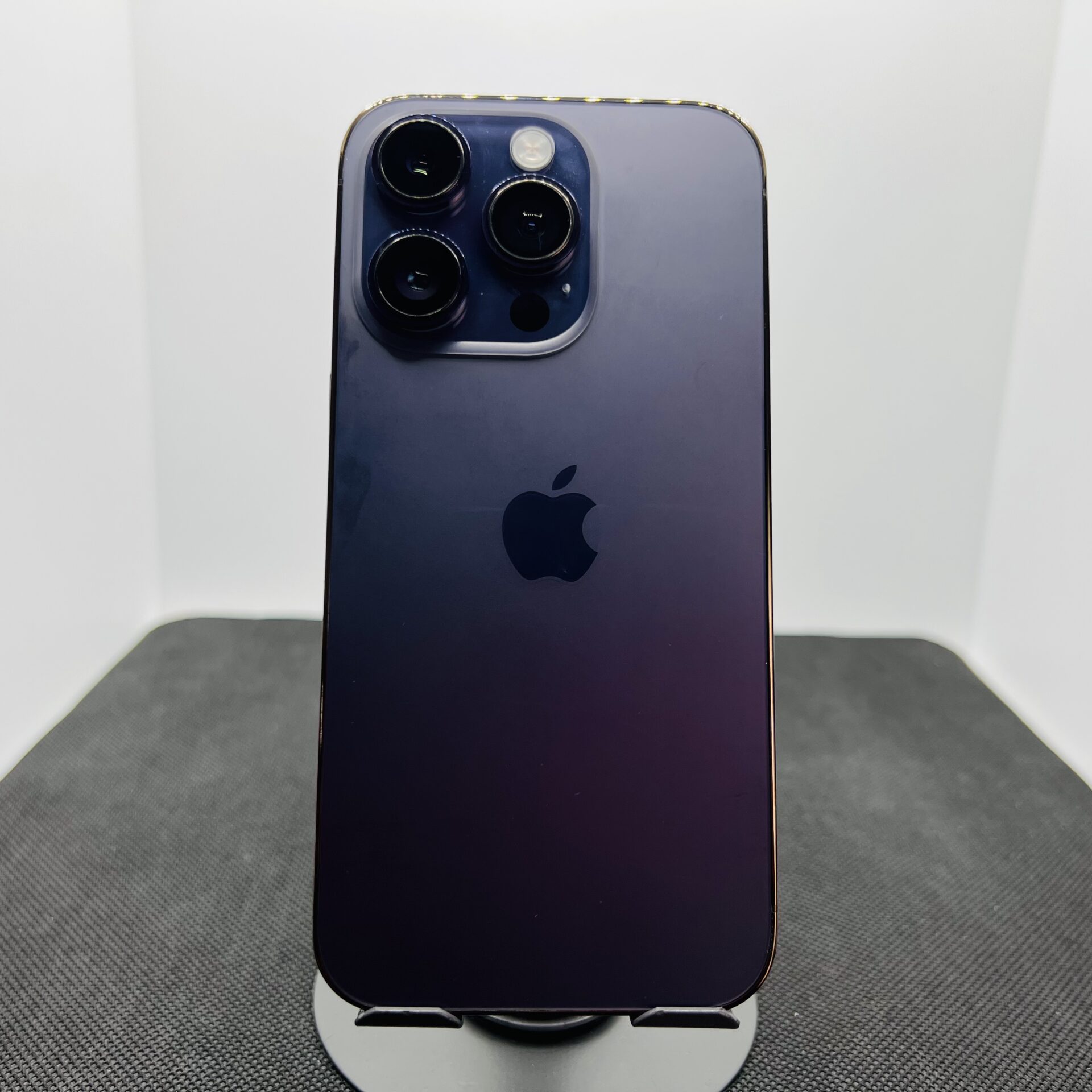 Apple iPhone 14 Pro 256GB Deep Purple (Grade B) – No Face ID And Camera is Flickering - Image 8