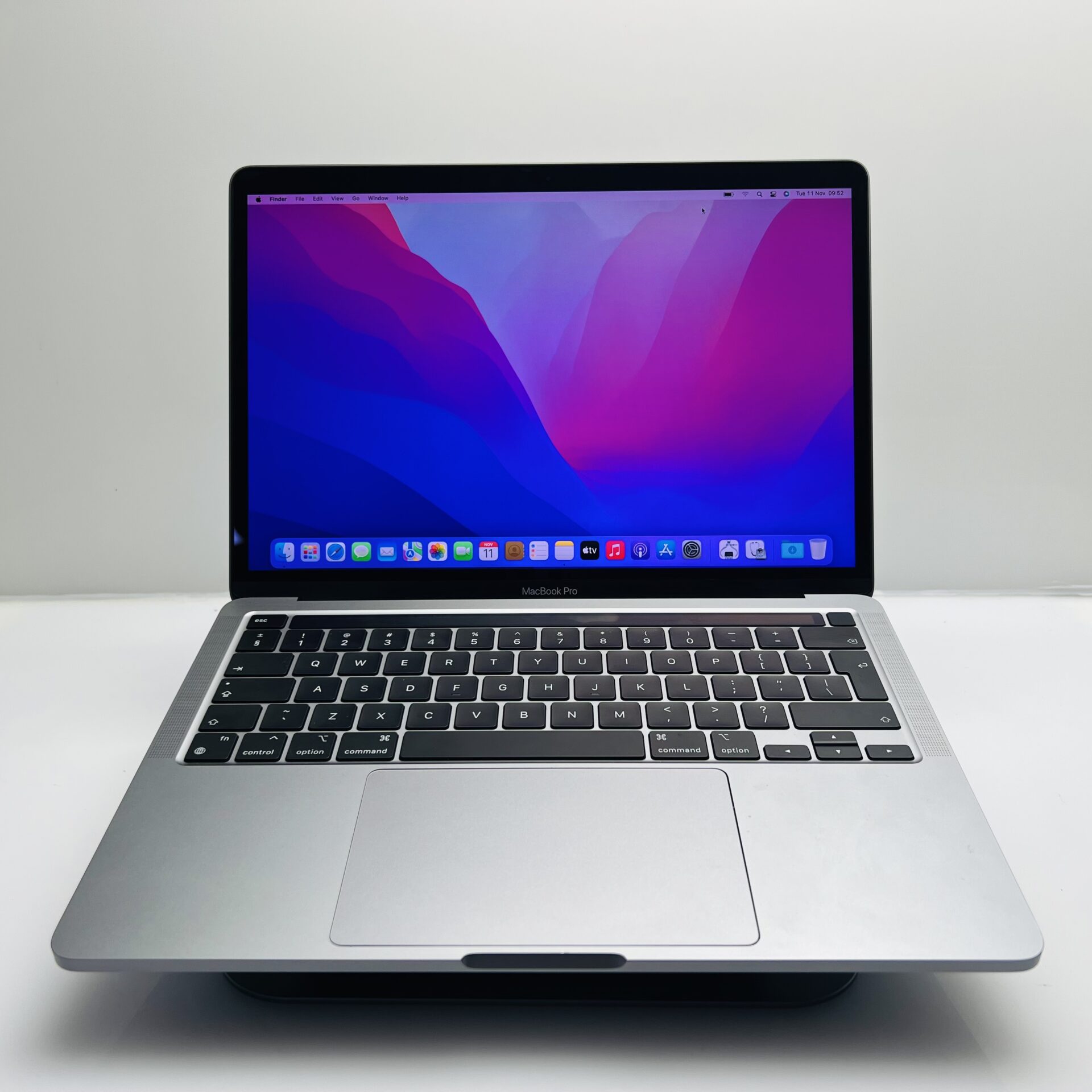Apple MacBook Pro “M1” 13-inch 8 CPU/8 GPU 8GB RAM 256GB SSD Space Gray – (Grade B) - Image 3