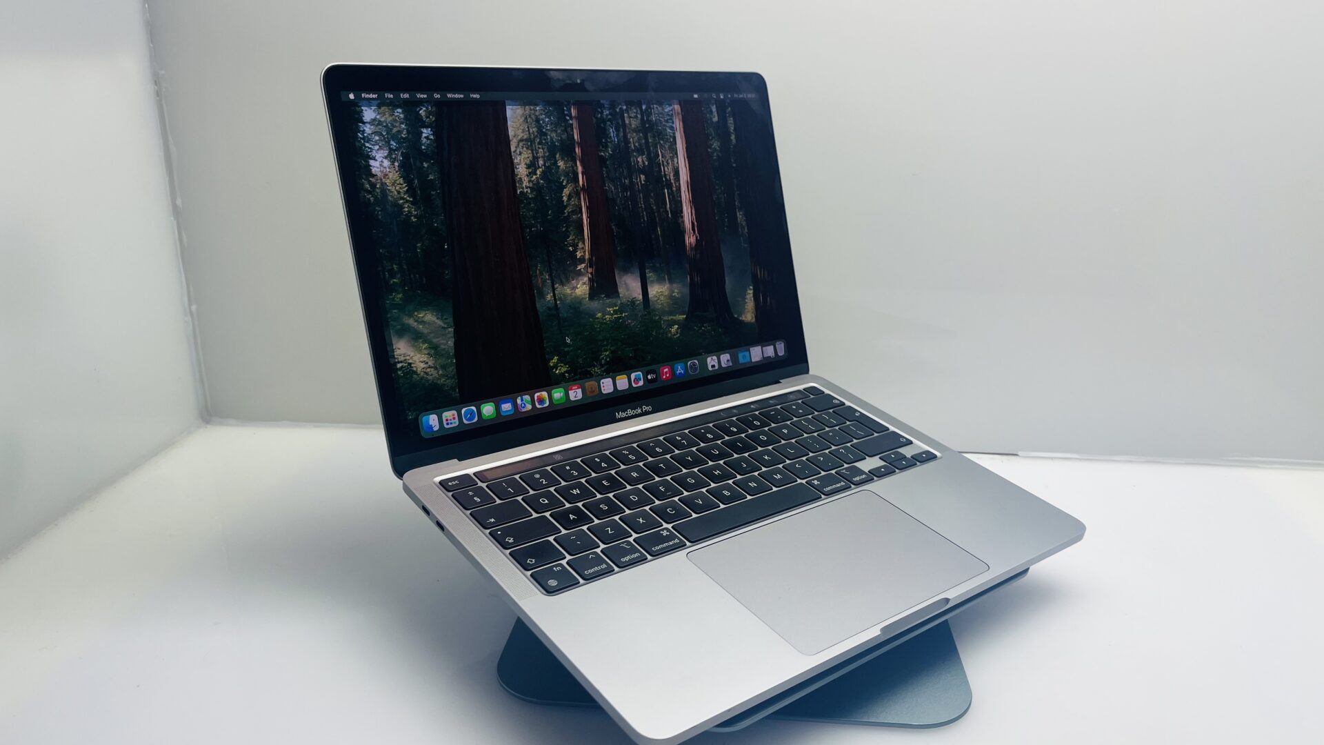 Apple MacBook Pro “M1” 13-inch 8 CPU/8 GPU 8GB RAM 256GB SSD Space Gray (Grade B) - Image 3