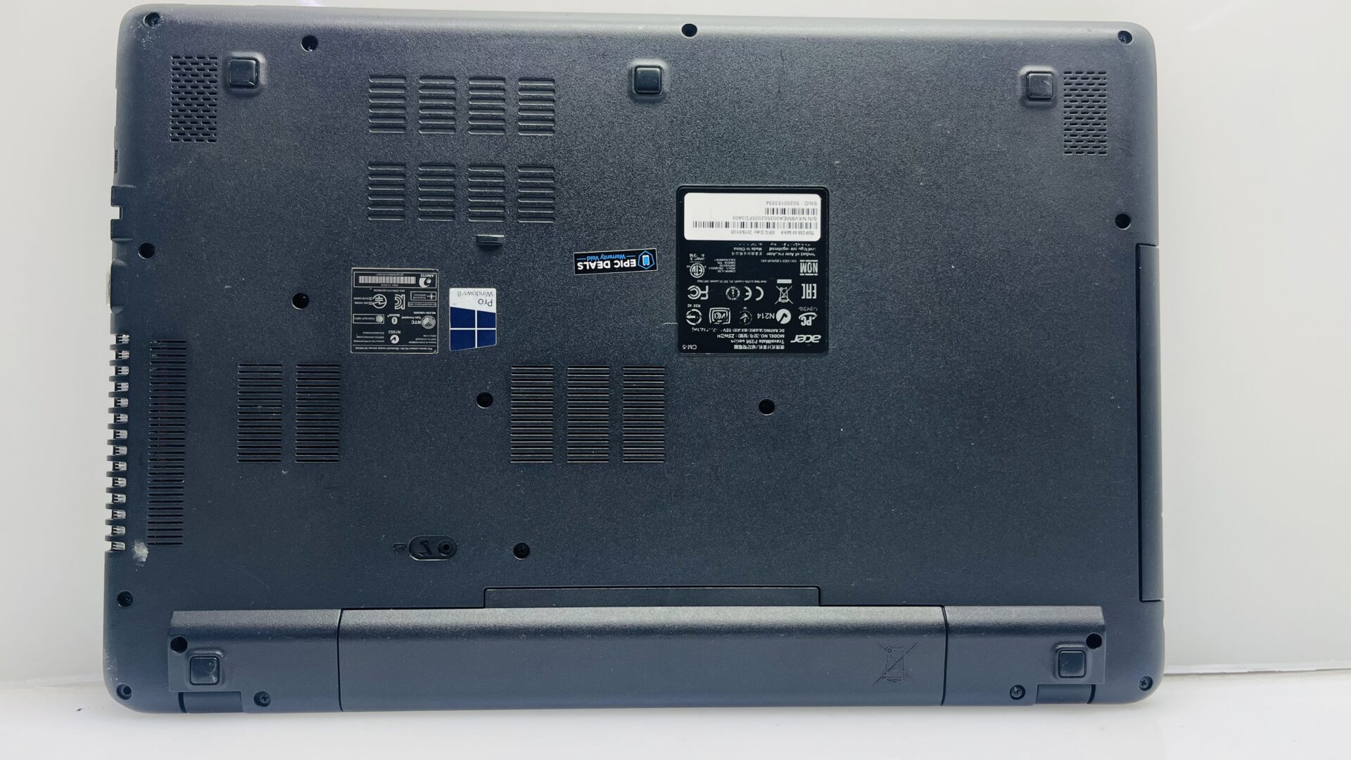 Acer TravelMate P256 4th Gen “Core i5” 1.70GHz 16GB RAM 500GB SSD Black - (Grade B) - Image 10