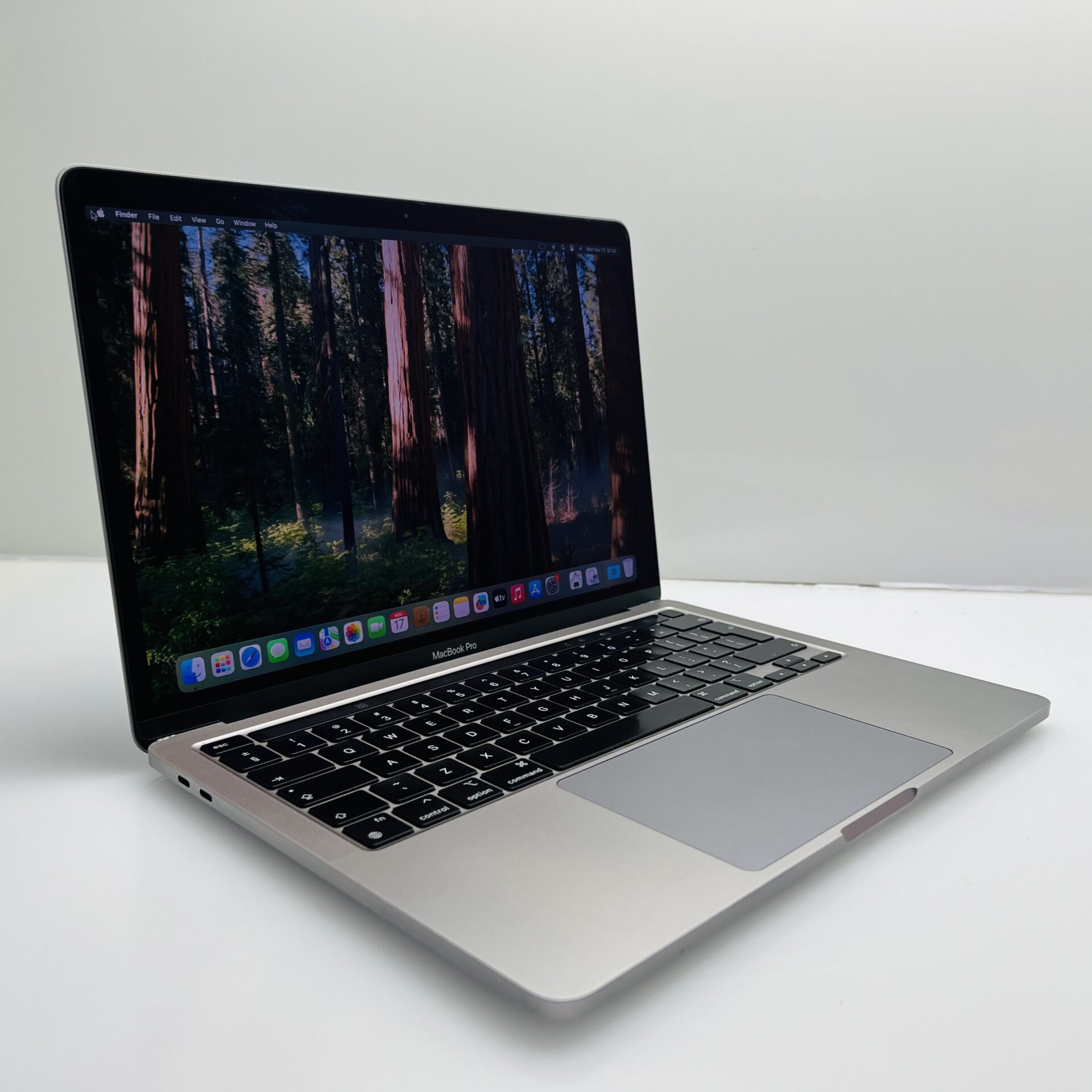 Apple MacBook Pro “M1” 13-inch 8 CPU/8 GPU 16GB RAM 512GB SSD Space Gray – (Grade B) - Image 5