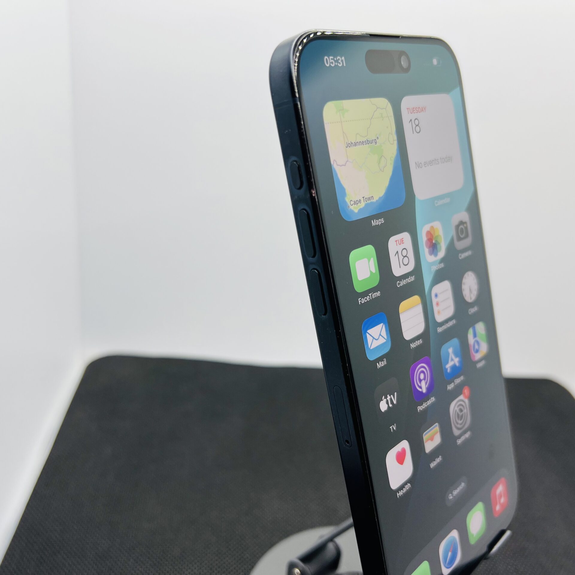 Apple iPhone 15 Pro Max 256GB Blue Titanium – (Grade B) - Image 4