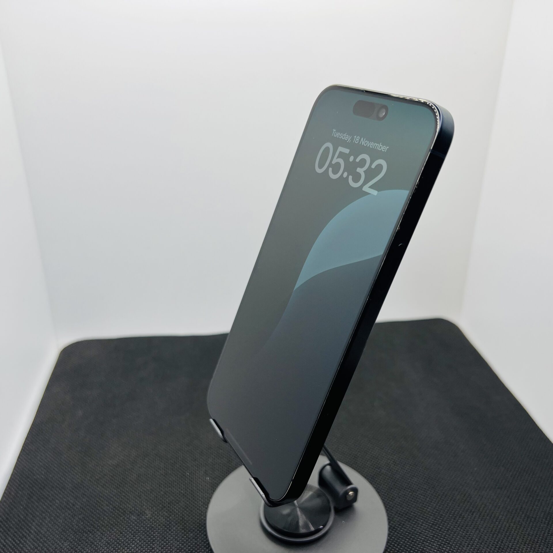 Apple iPhone 15 Pro Max 256GB Blue Titanium – (Grade B) - Image 7