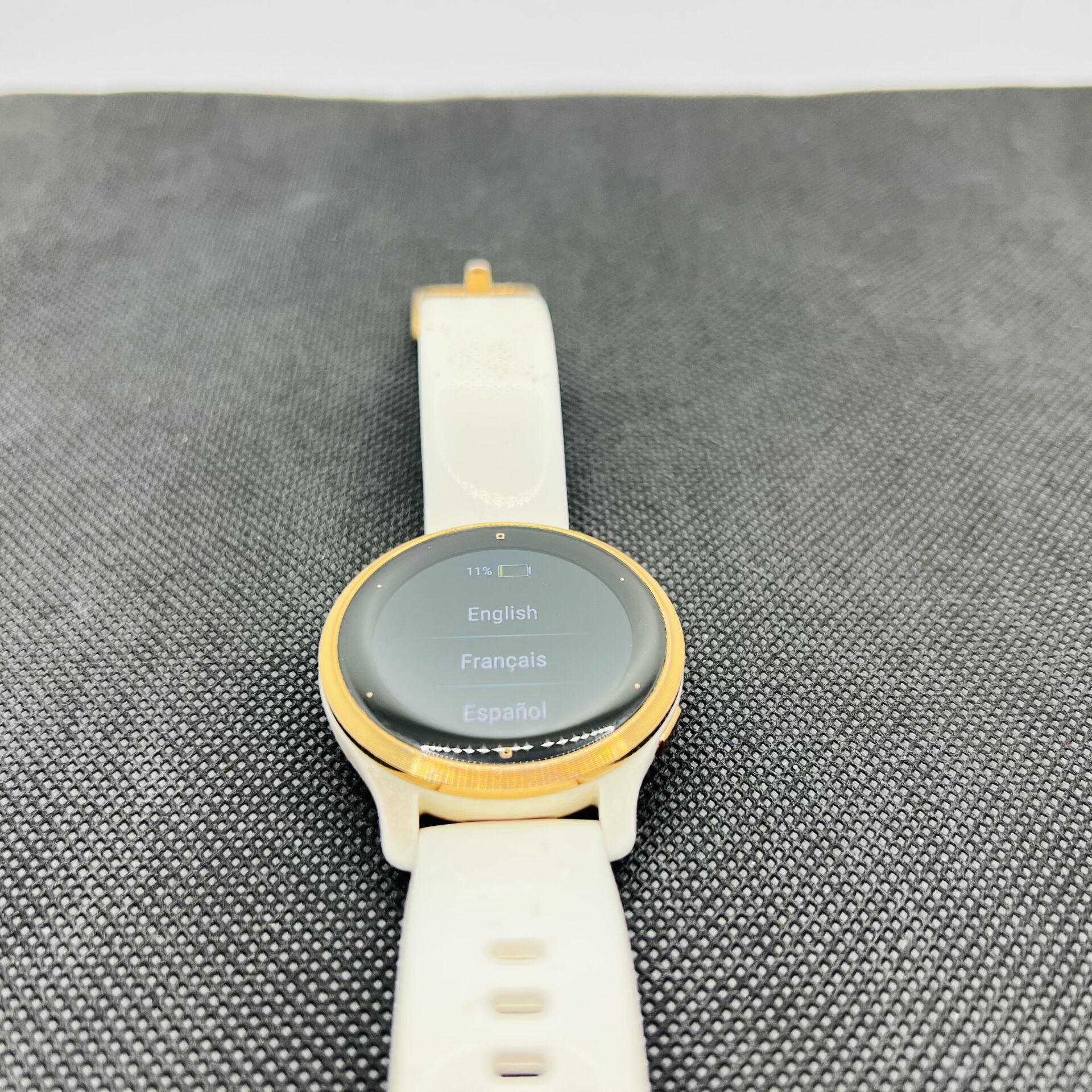 Garmin Venu 2s White - (Grade B) - Image 2