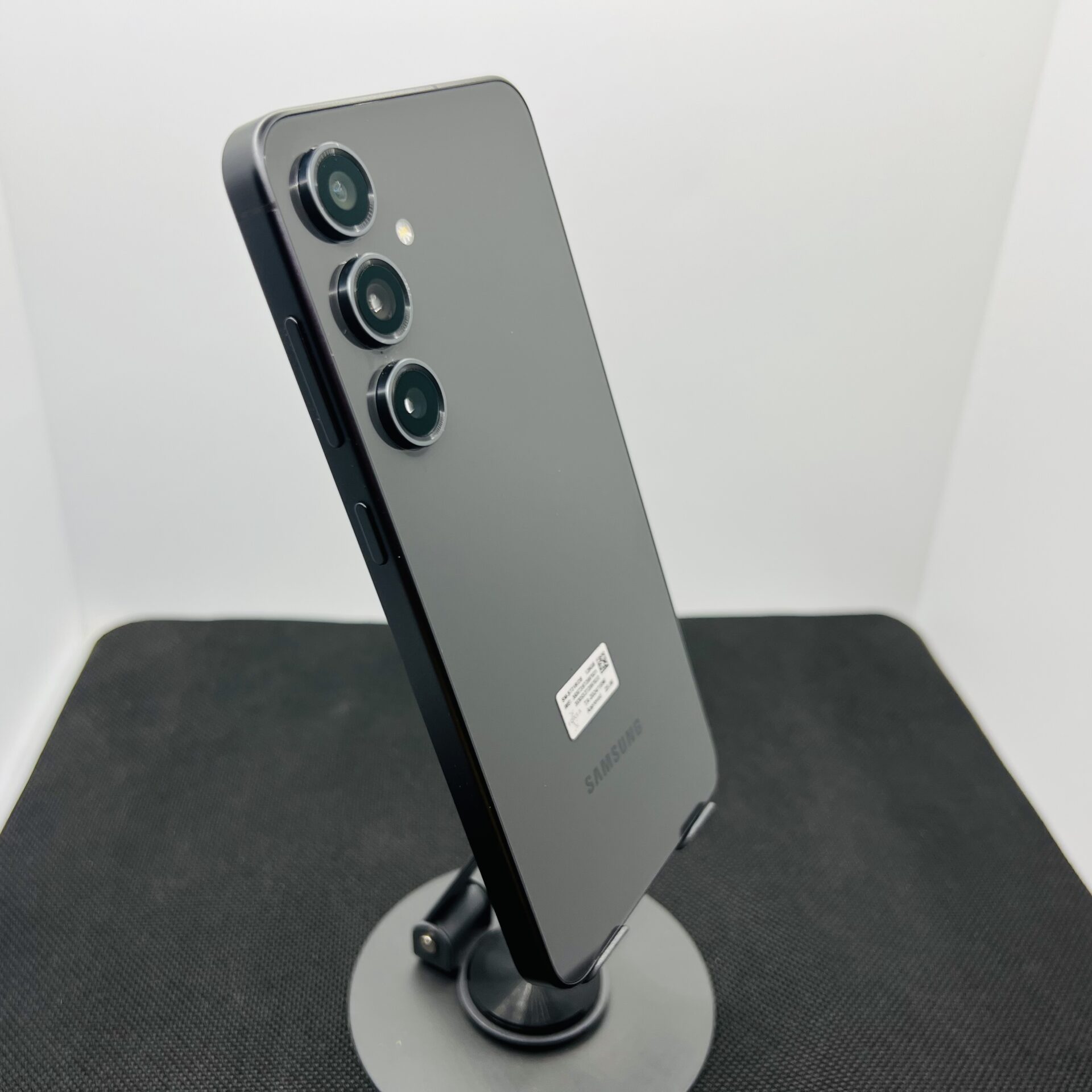 Samsung Galaxy S24 FE 128GB Graphite - (Grade B) - Image 7