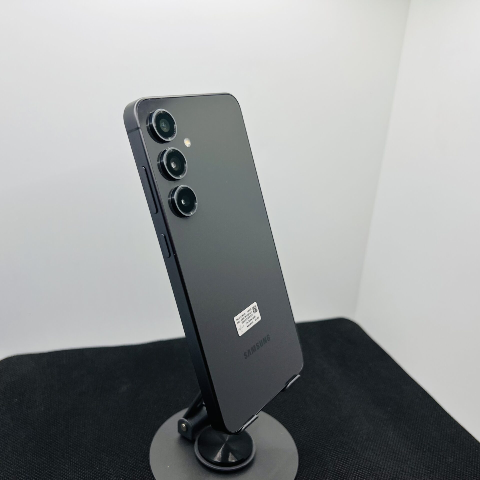 Samsung Galaxy S24 FE 128GB Graphite - (Grade B) - Image 9