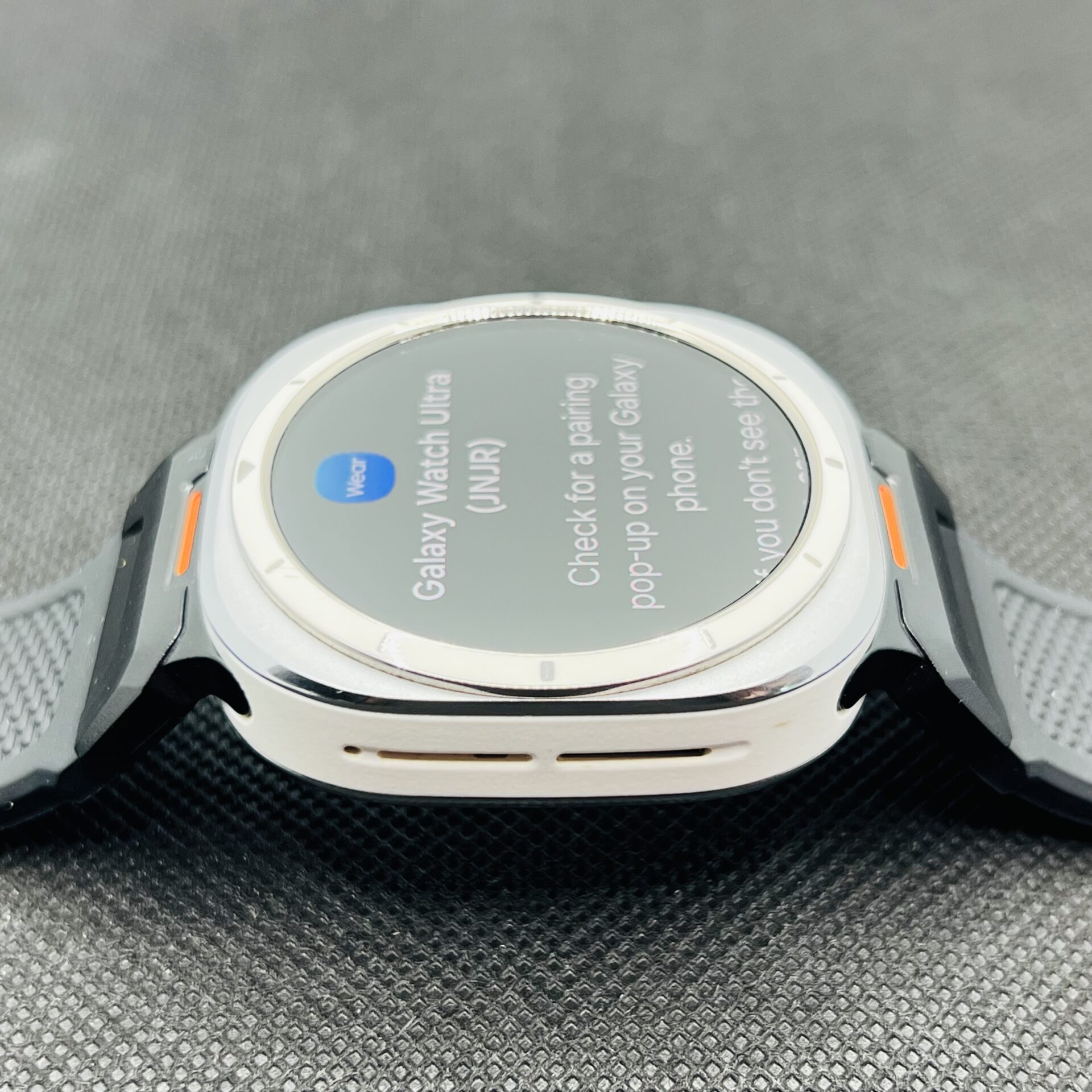 Galaxy Watch Ultra 47mm LTE Titanium White (Grade B) – With Black Straps - Image 3