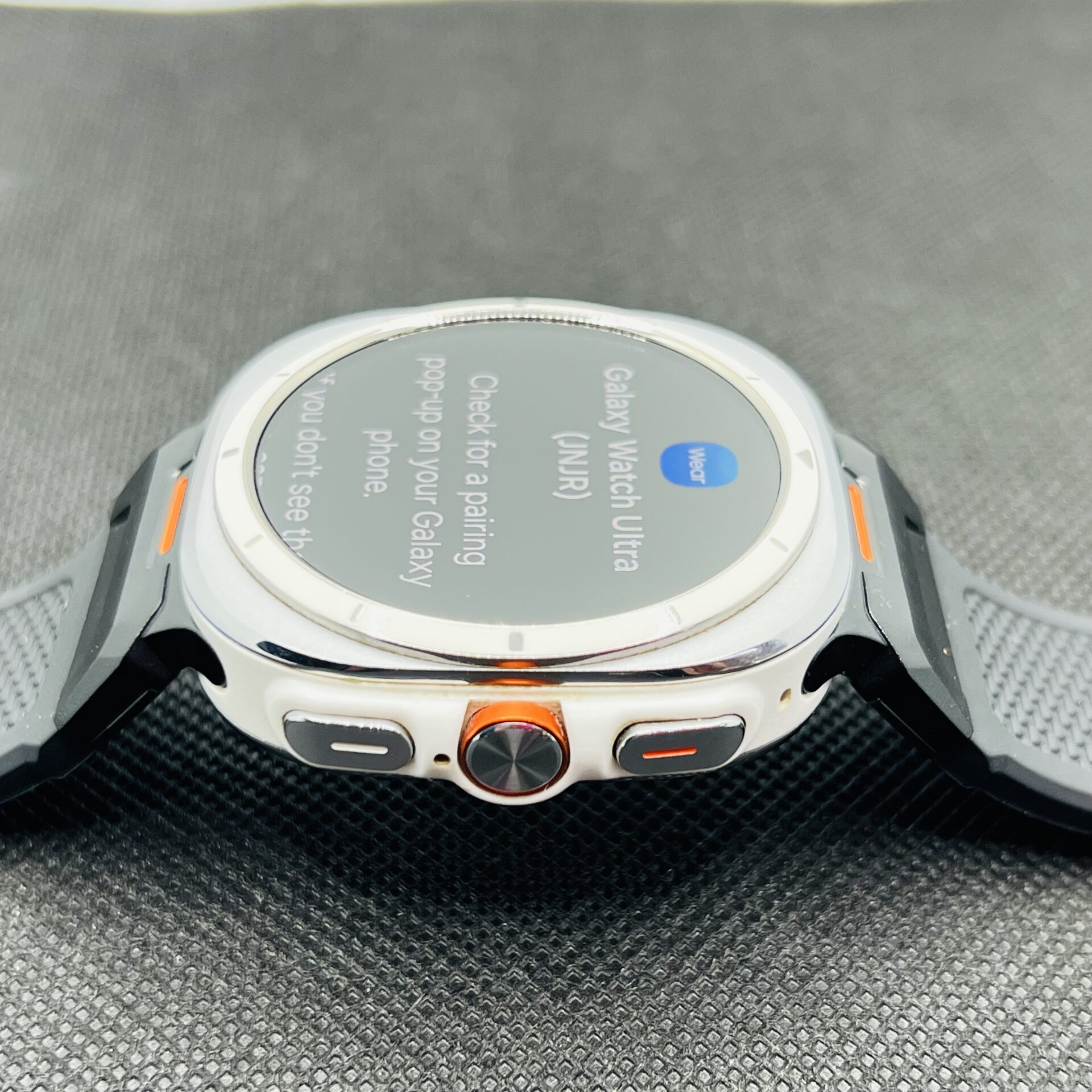 Galaxy Watch Ultra 47mm LTE Titanium White (Grade B) – With Black Straps - Image 4