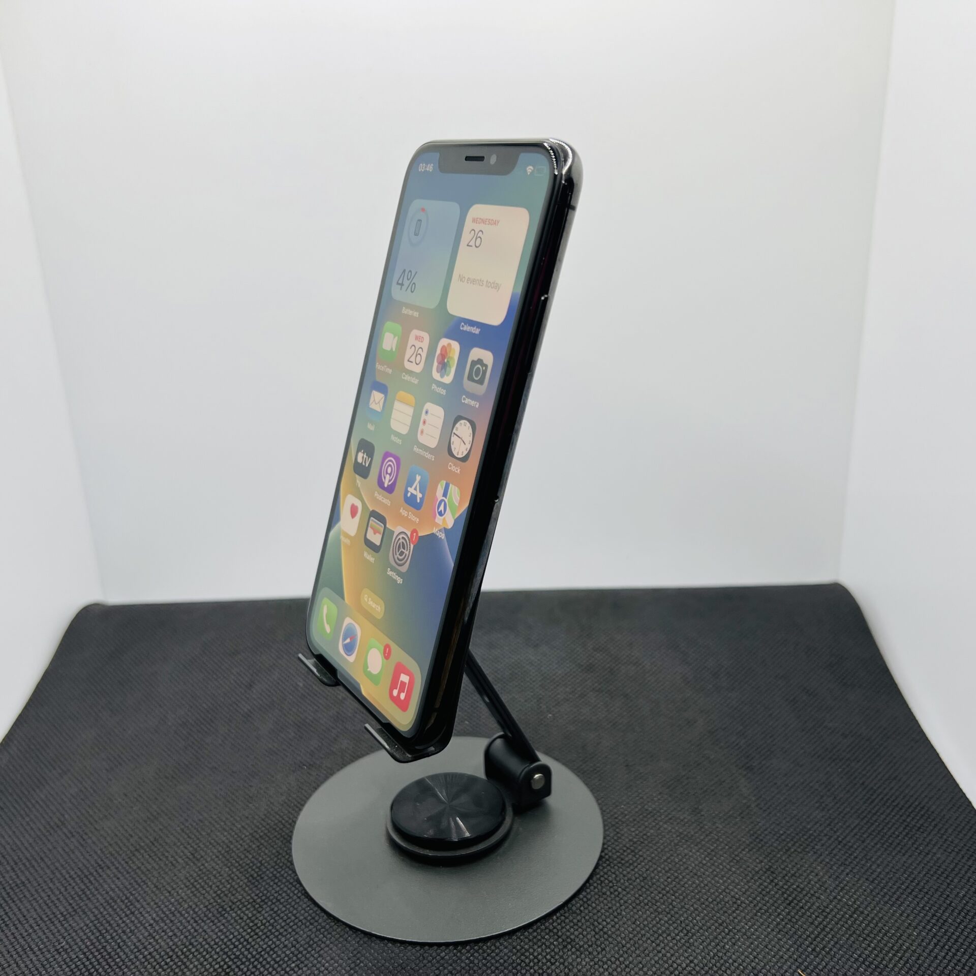 Apple iPhone X 256GB Space Gray (Grade B) - Blurry Front Portrait Mode - Image 4