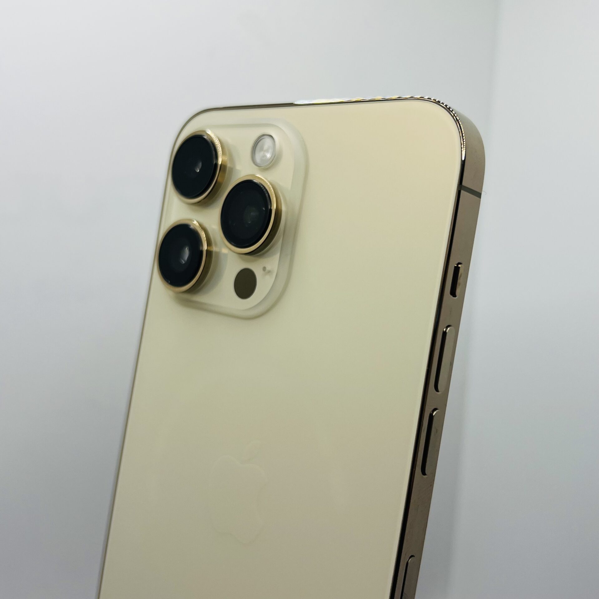 Apple iPhone 14 Pro Max 512GB Gold -(Grade B) - Image 11