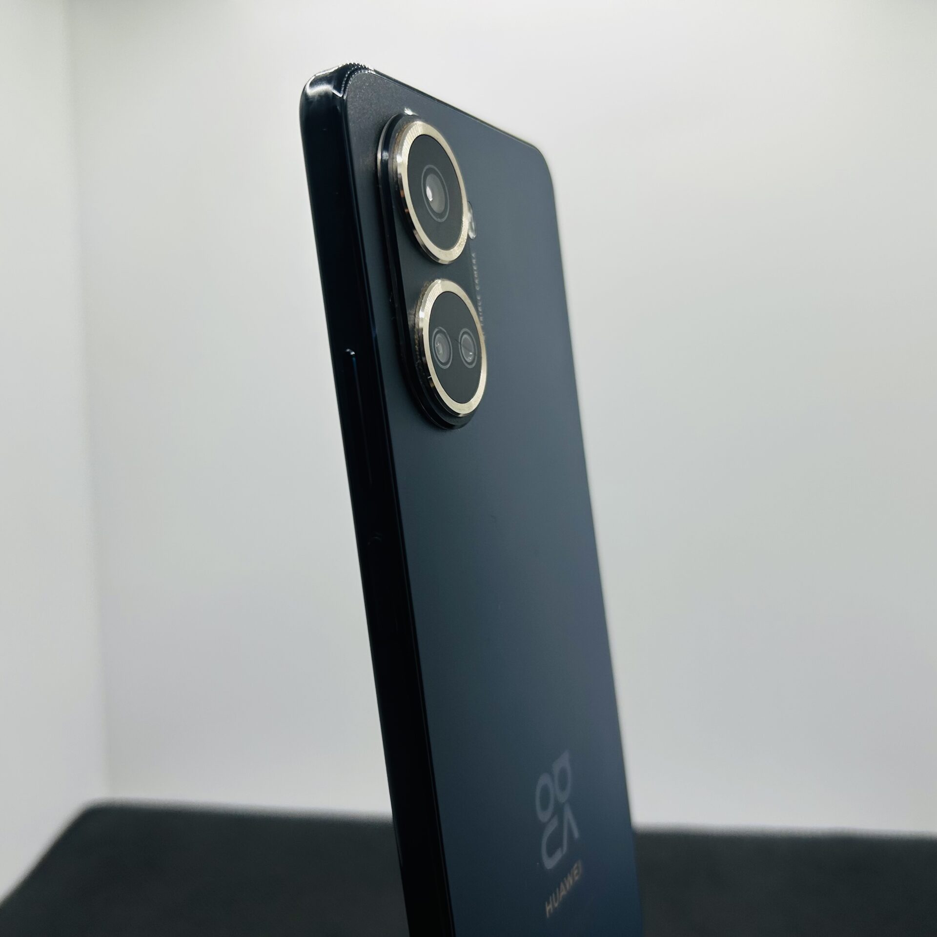 Huawei Nova 10 SE Starry Black 256GB (Grade B) - Cracked Camera - Image 9