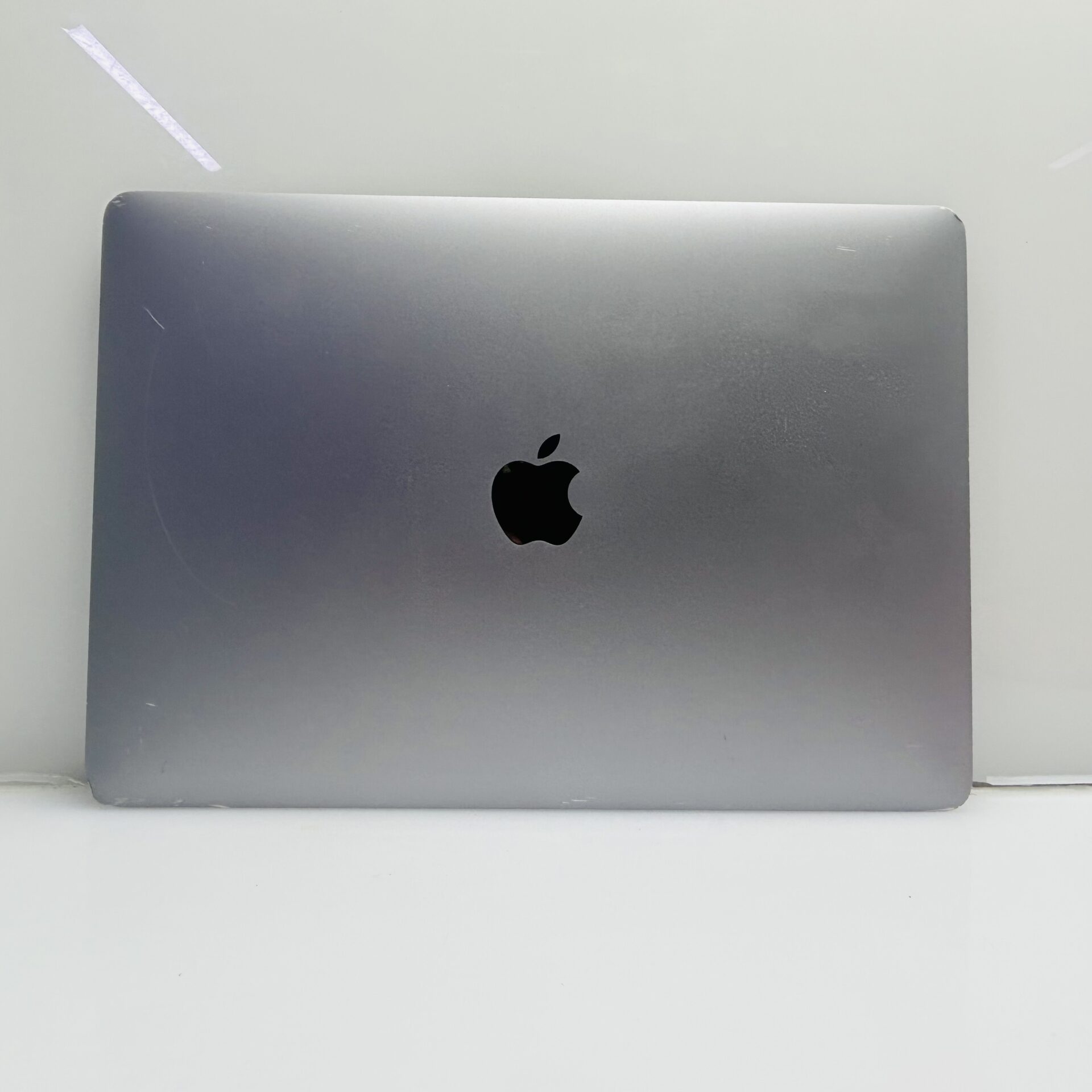 Apple MacBook Pro 13-Inch “Core i5” 2.3GHz (TouchBar/2018) 8GB RAM 256GB SSD Space Gray (Grade B) - Image 2