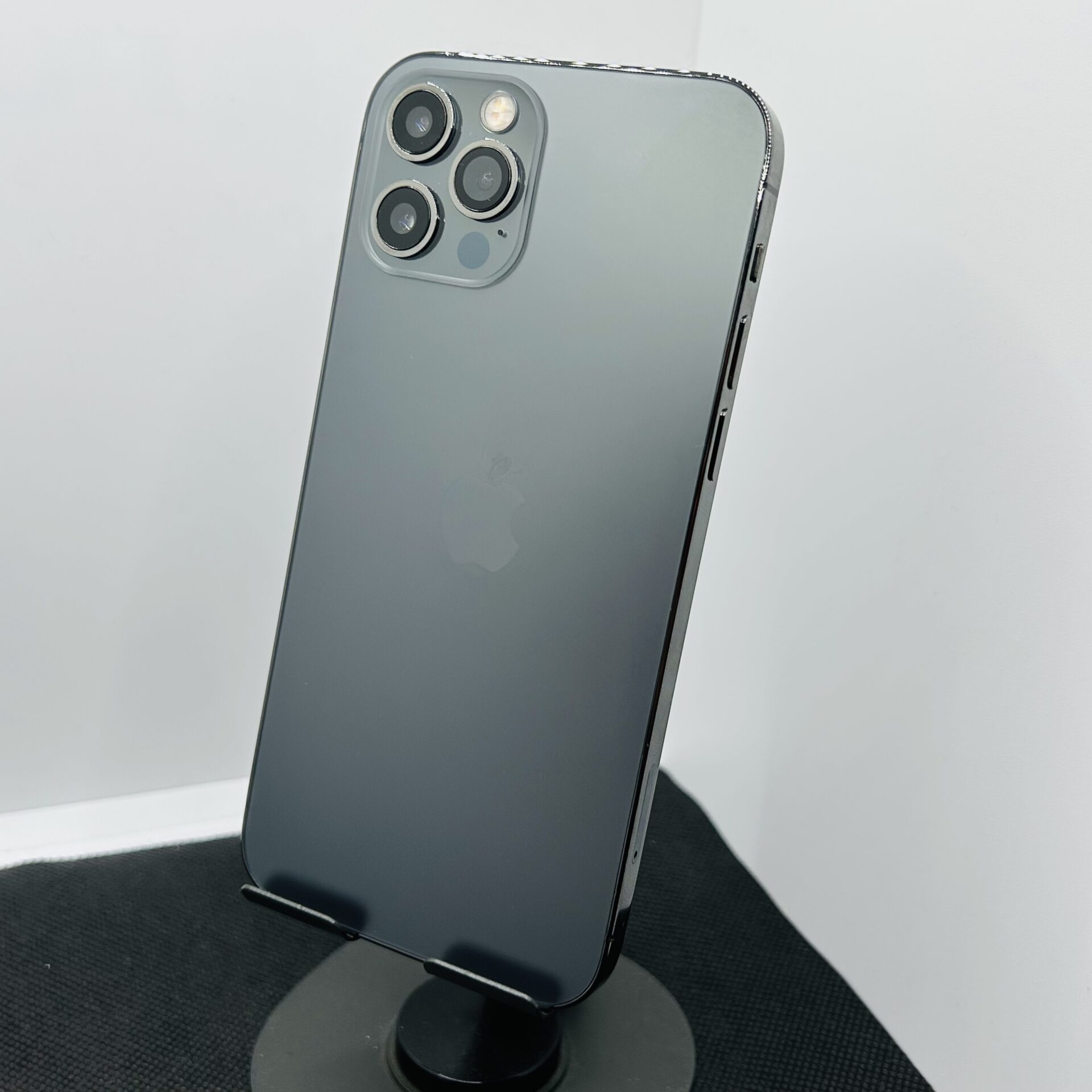 Apple iPhone 12 Pro 256GB Graphite - (Grade B) - Image 10