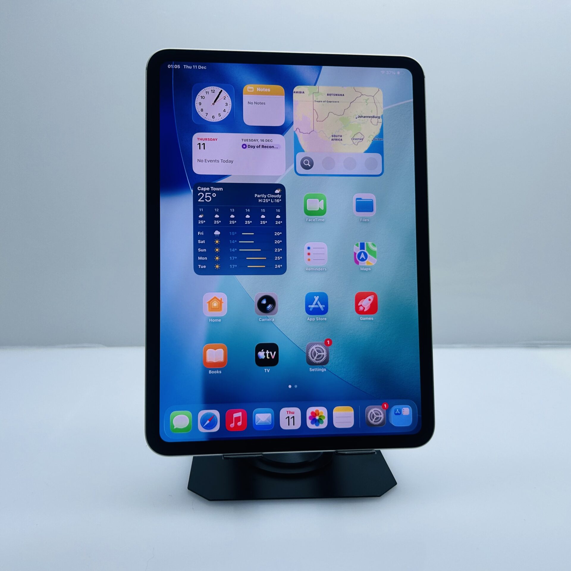 Apple iPad Pro 11″ M4 256GB (WiFi Only) Silver – (Grade B) - Image 3