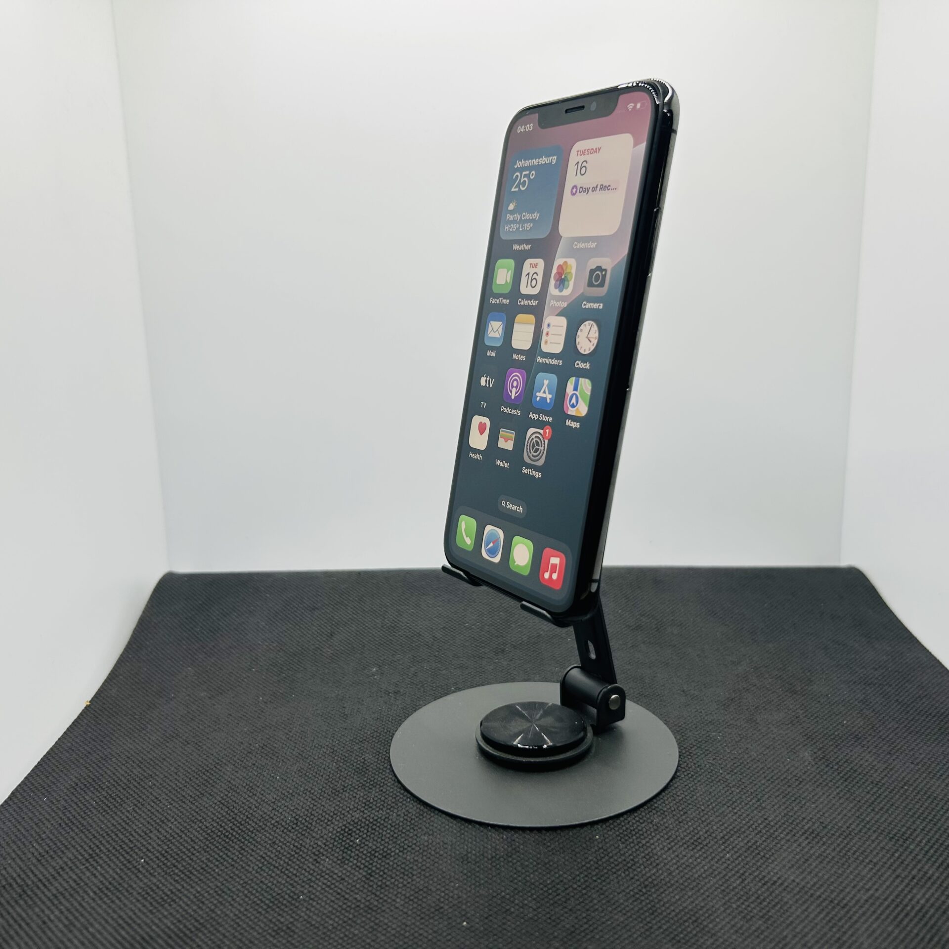 Apple iPhone XS 256GB Space Gray – (Grade B) - Image 4